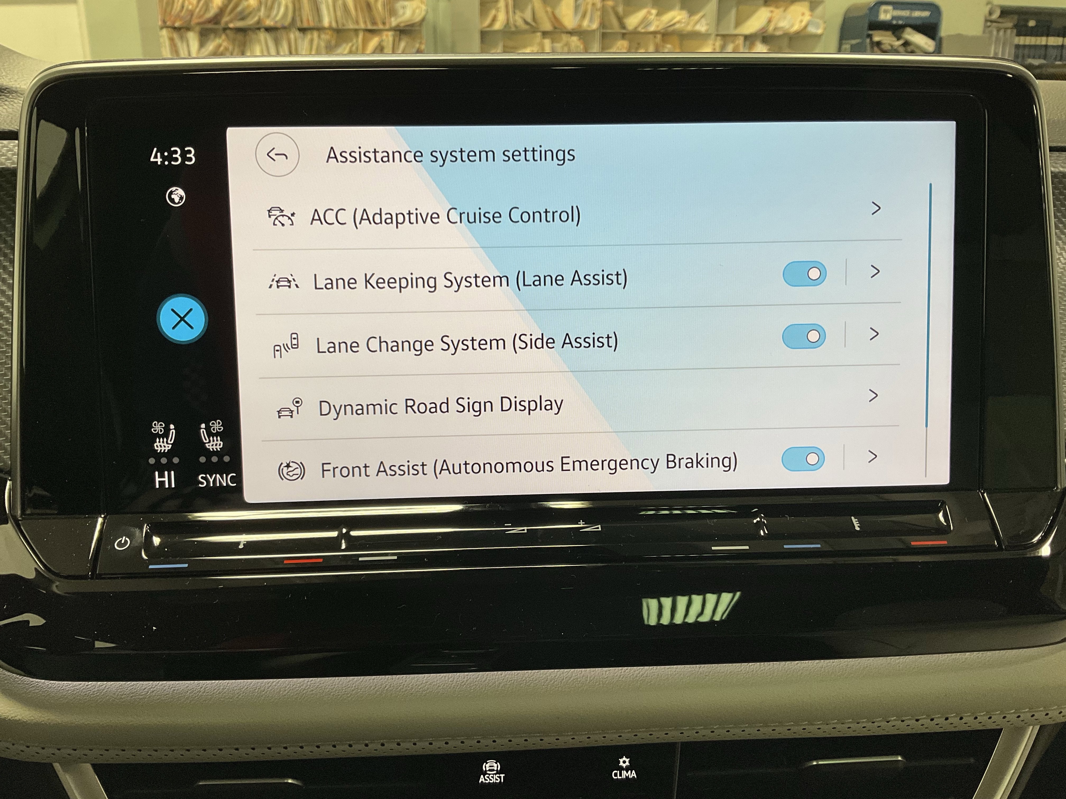 2026 Volkswagen Atlas Cross Sport 2.0T SEL Premium R-Line