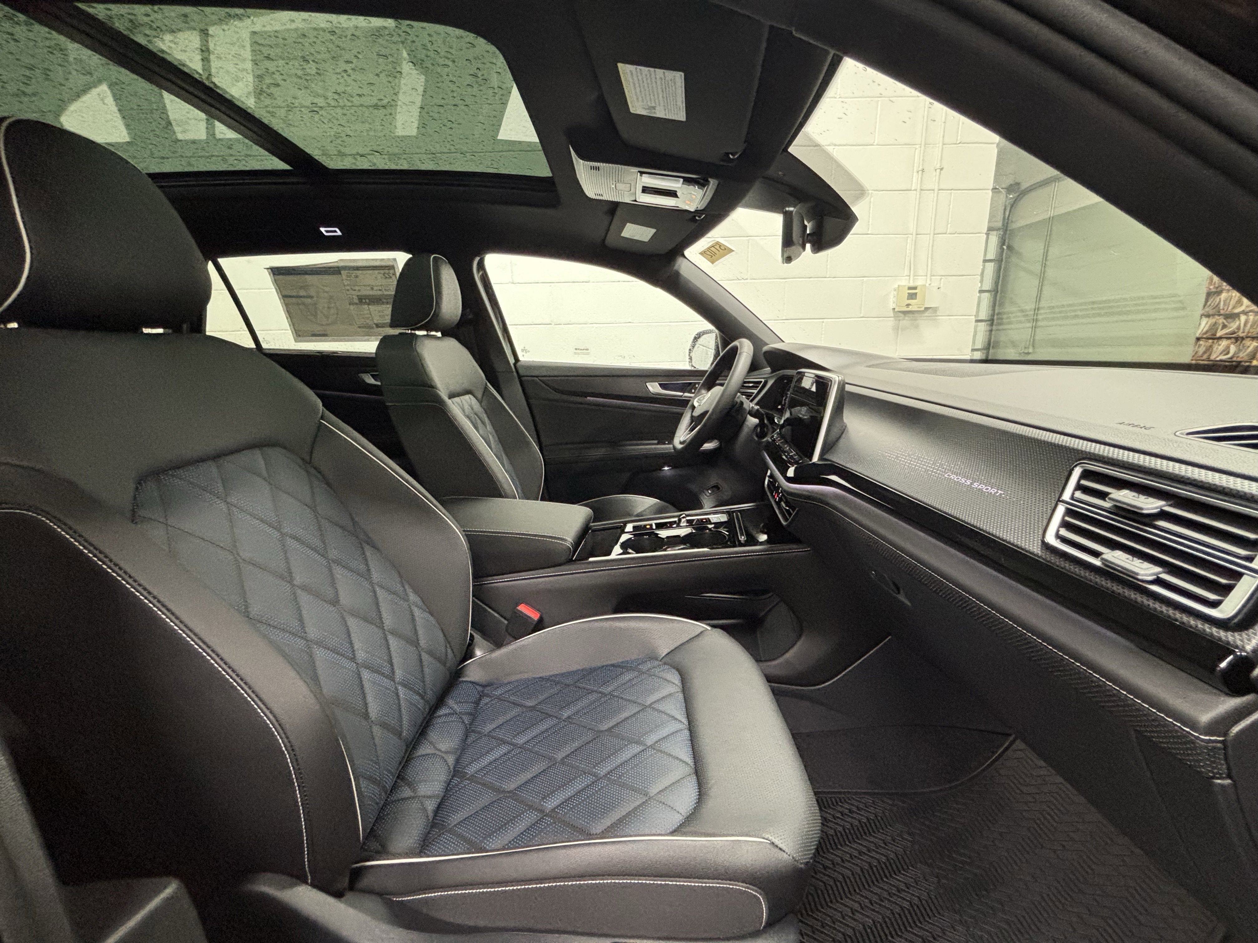 2026 Volkswagen Atlas Cross Sport 2.0T SEL Premium R-Line