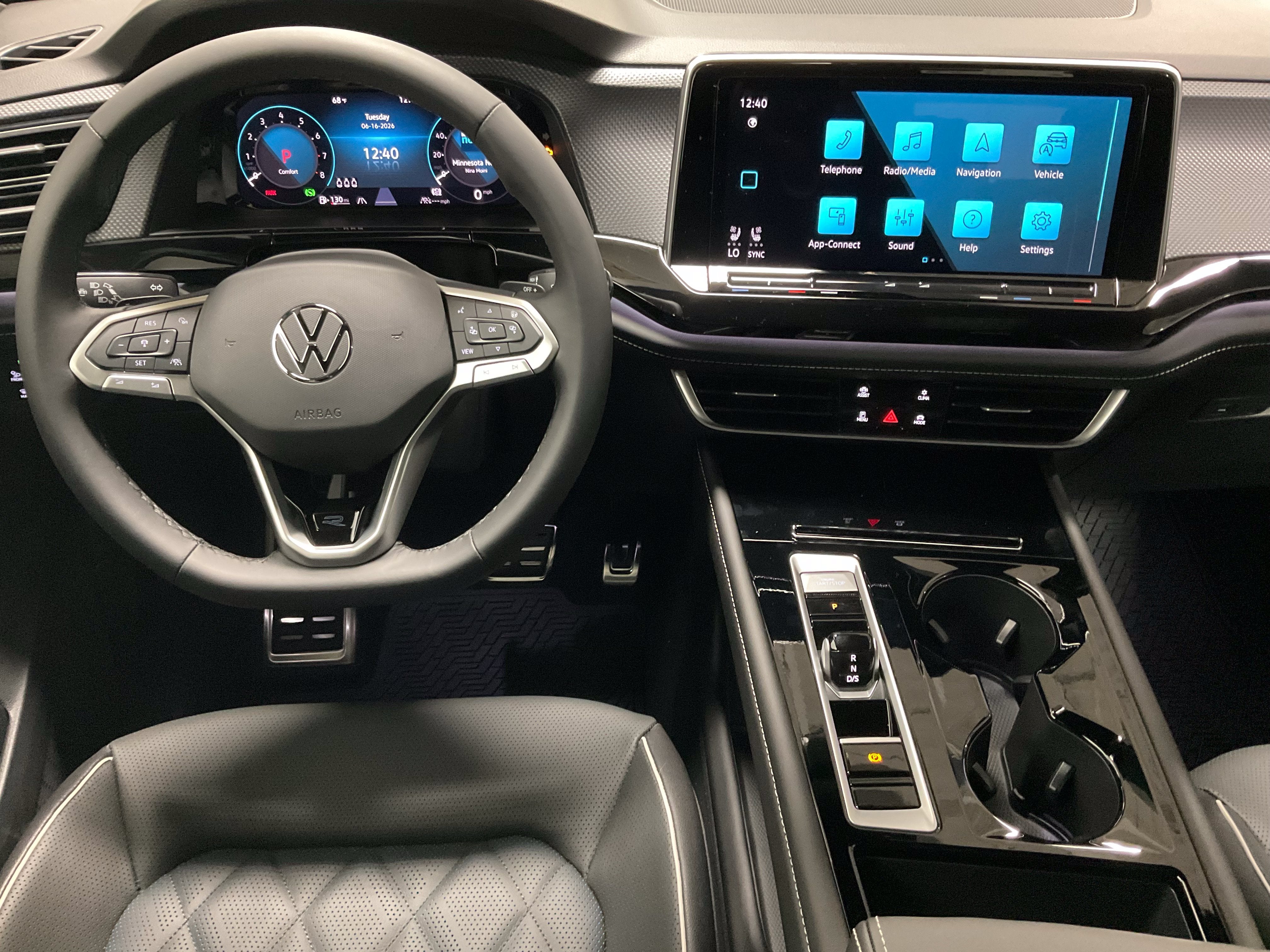 2026 Volkswagen Atlas Cross Sport 2.0T SEL Premium R-Line