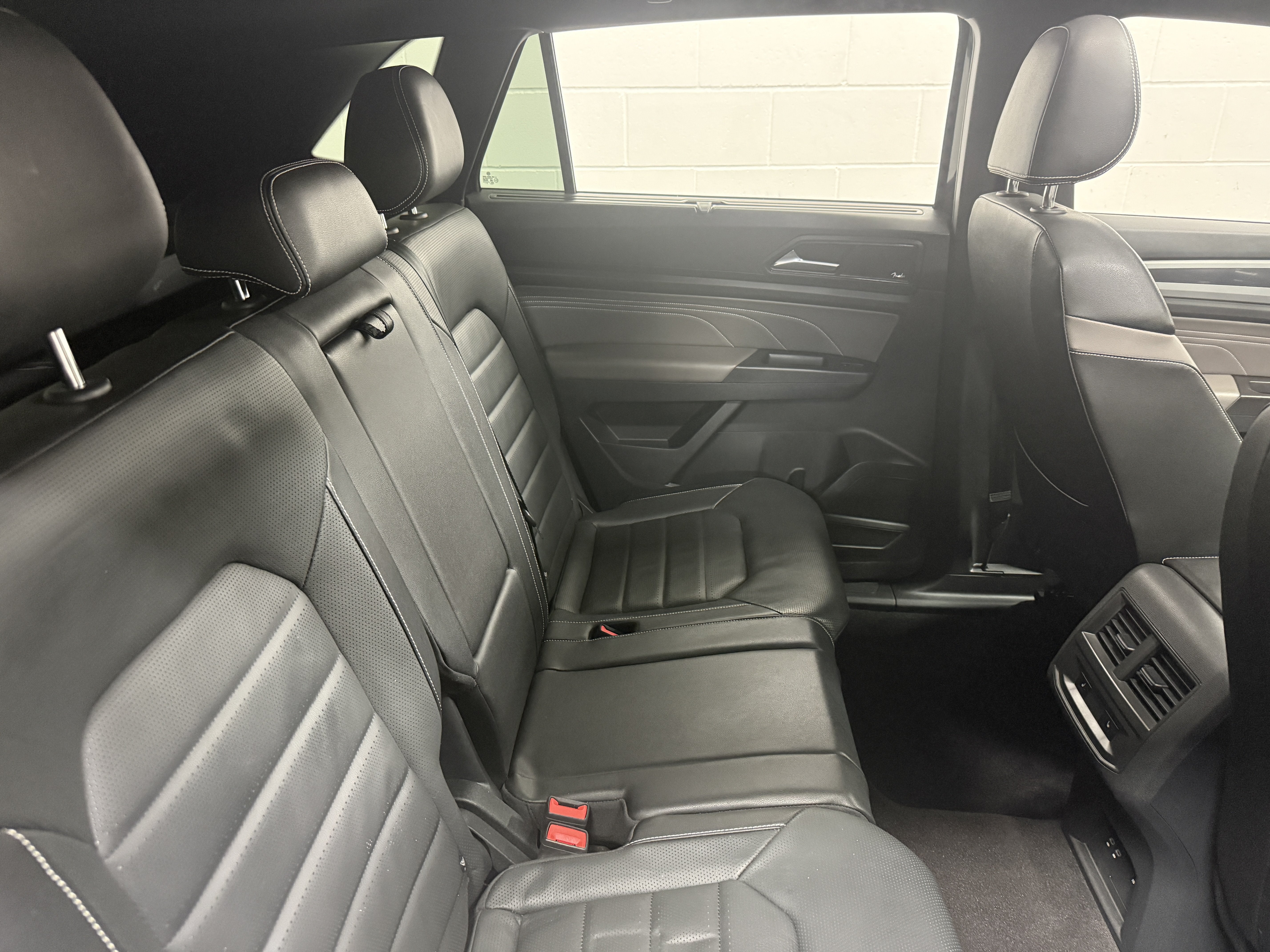 2023 Volkswagen Atlas Cross Sport V6 AWD SEL Premium R-Line