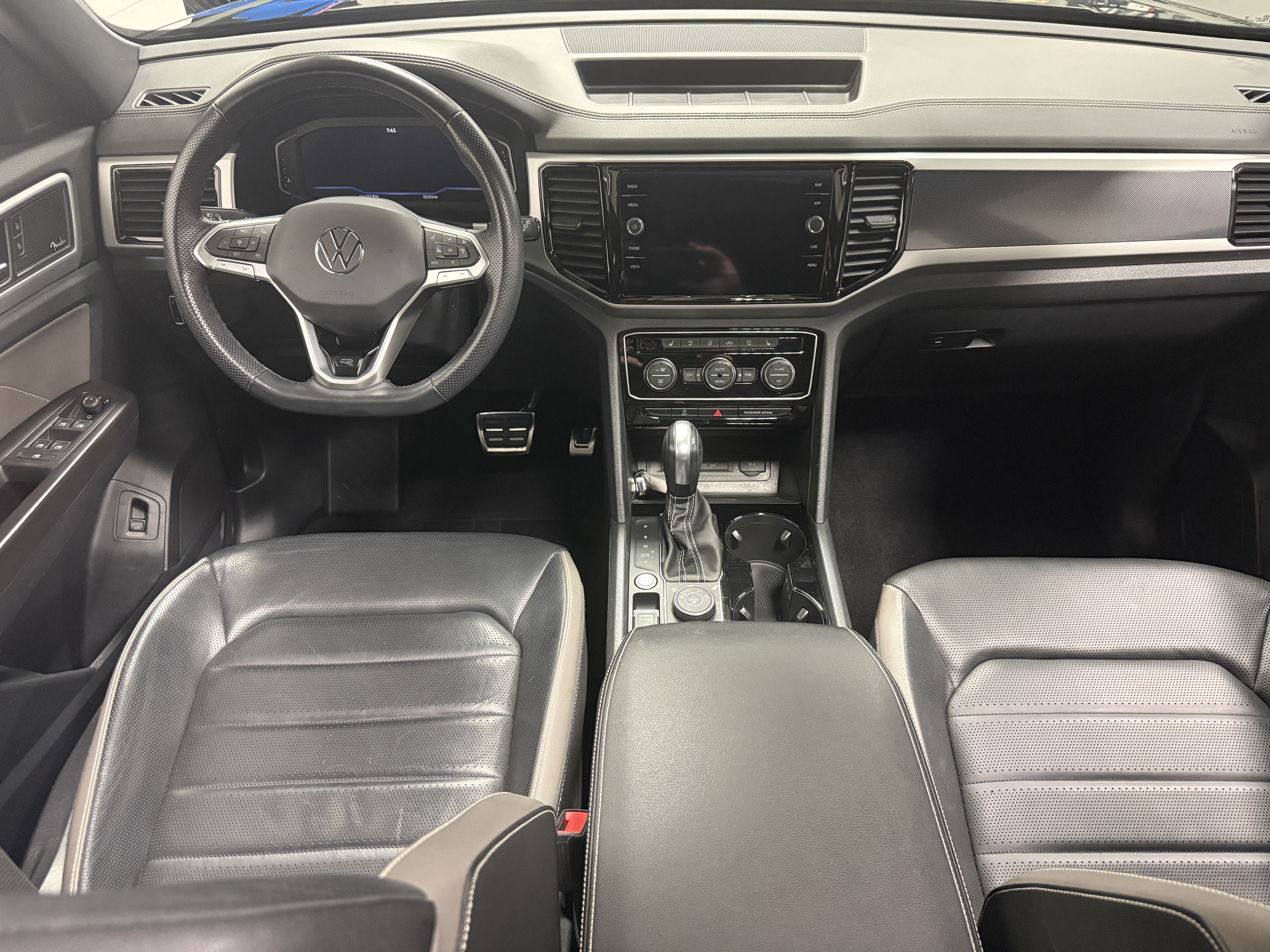 2023 Volkswagen Atlas Cross Sport V6 AWD SEL Premium R-Line
