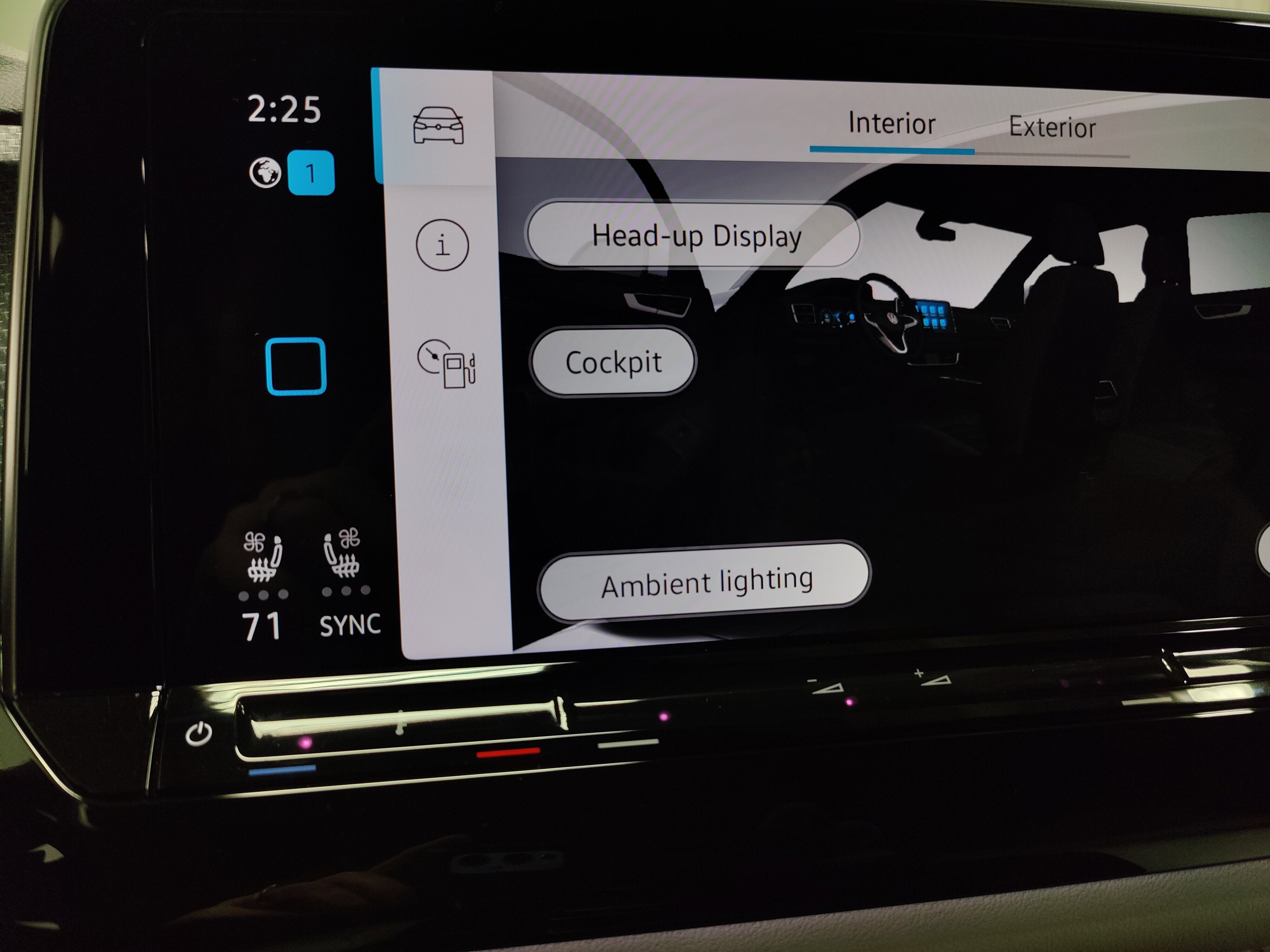 2025 Volkswagen Atlas Cross Sport SEL Premium R-Line w/Sunroof/Nav