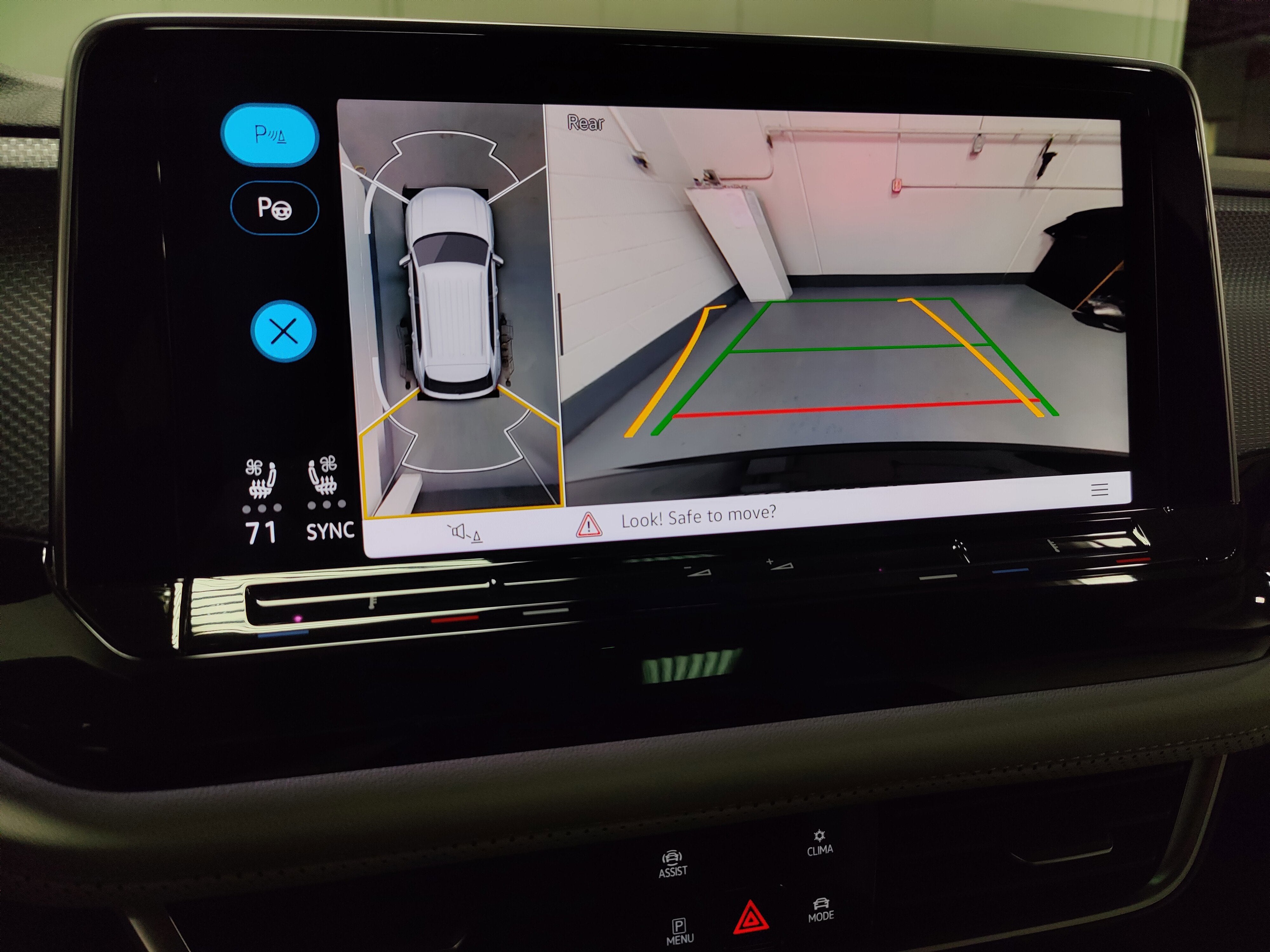 2025 Volkswagen Atlas Cross Sport SEL Premium R-Line w/Sunroof/Nav