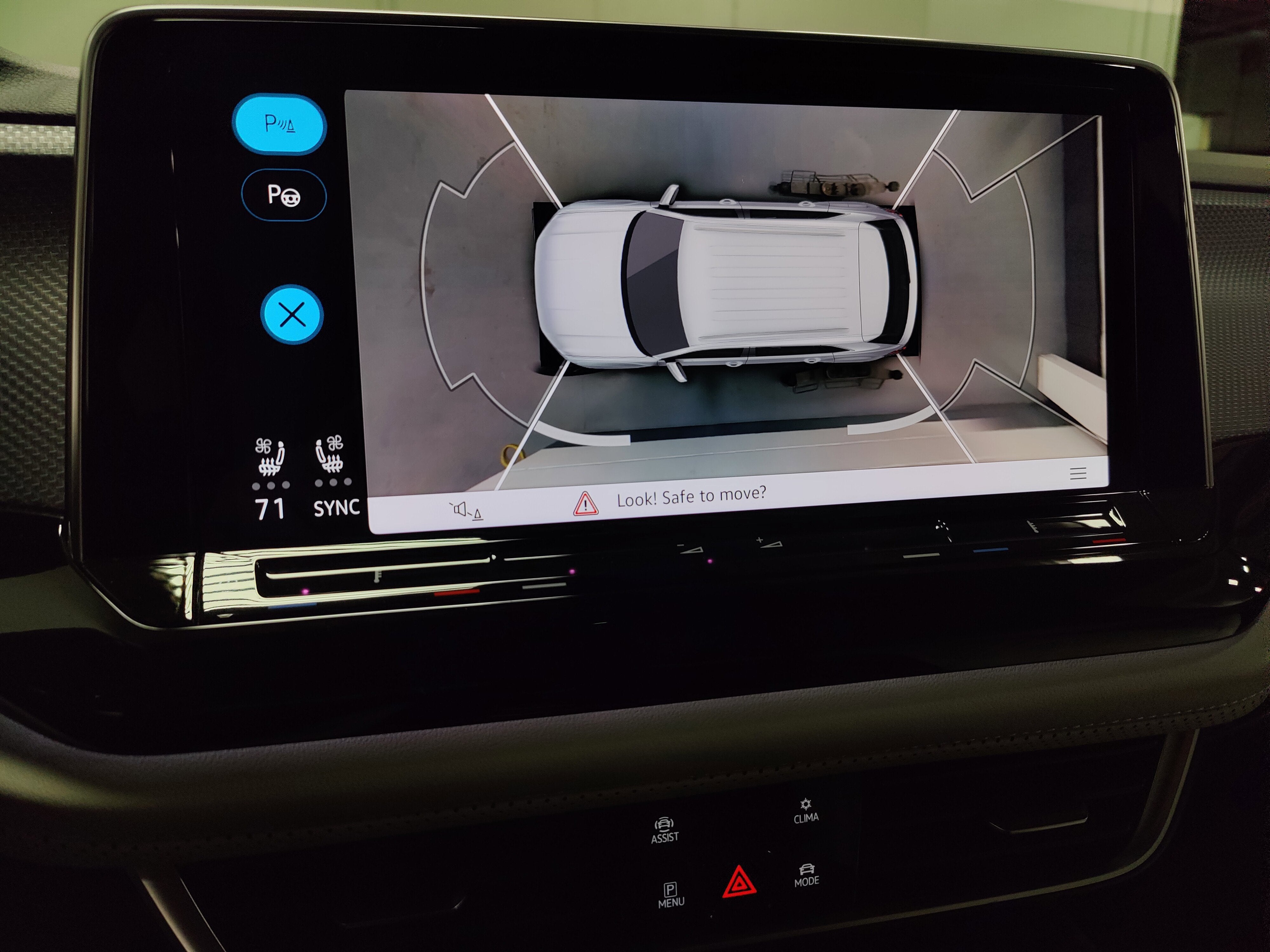 2025 Volkswagen Atlas Cross Sport SEL Premium R-Line w/Sunroof/Nav