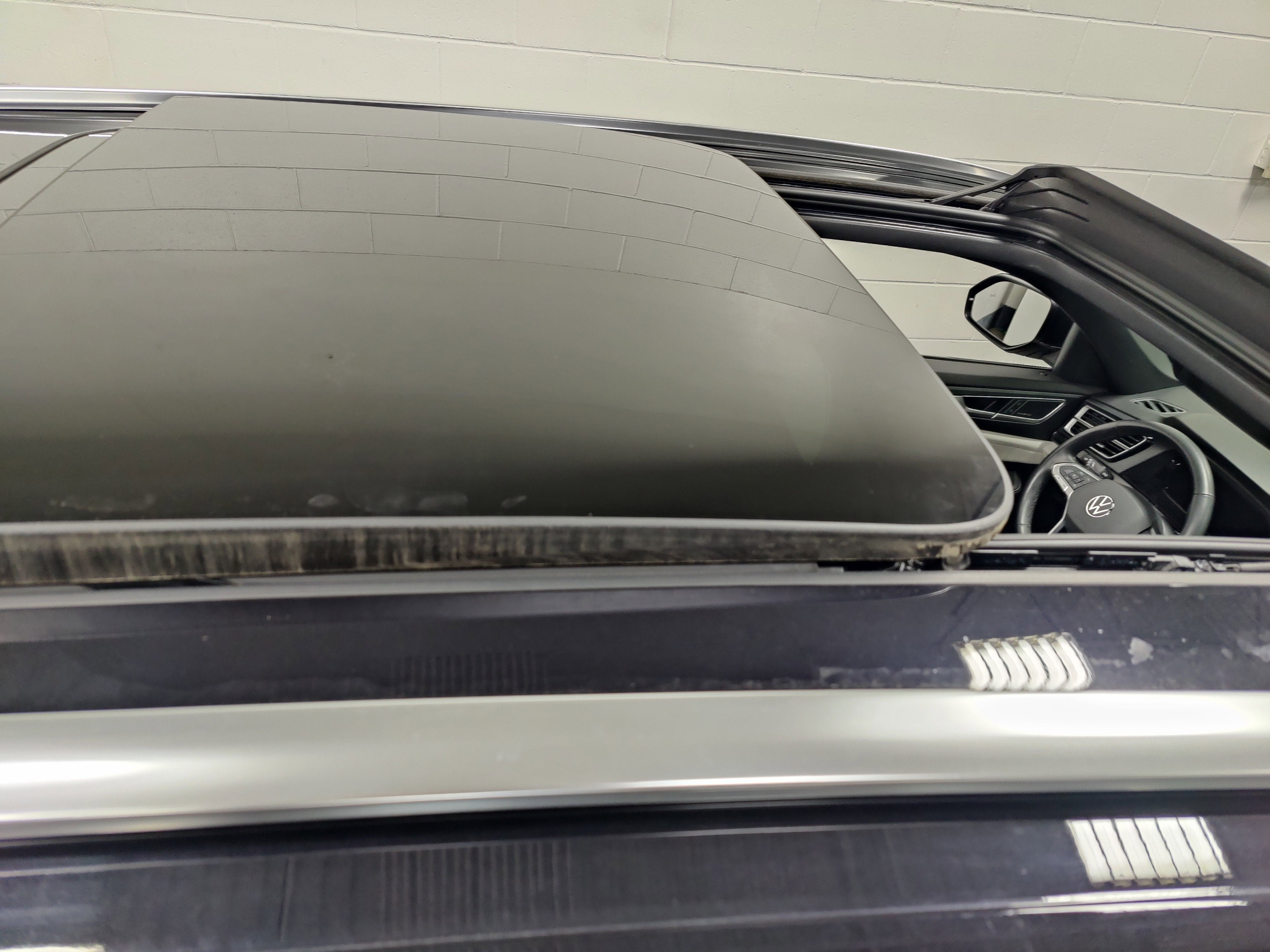 2025 Volkswagen Atlas Cross Sport SEL Premium R-Line w/Sunroof/Nav