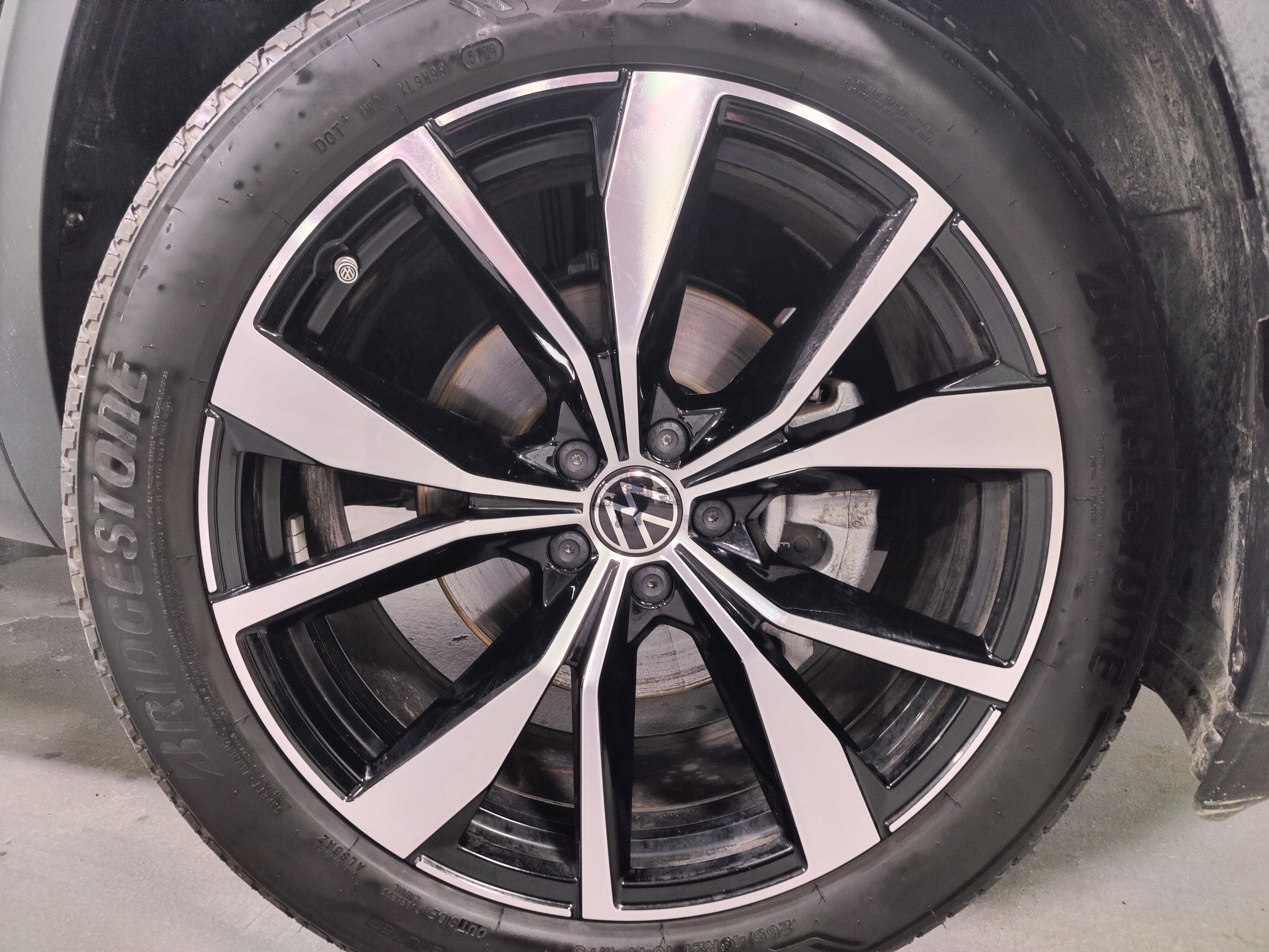 2025 Volkswagen Atlas Cross Sport SEL Premium R-Line w/Sunroof/Nav