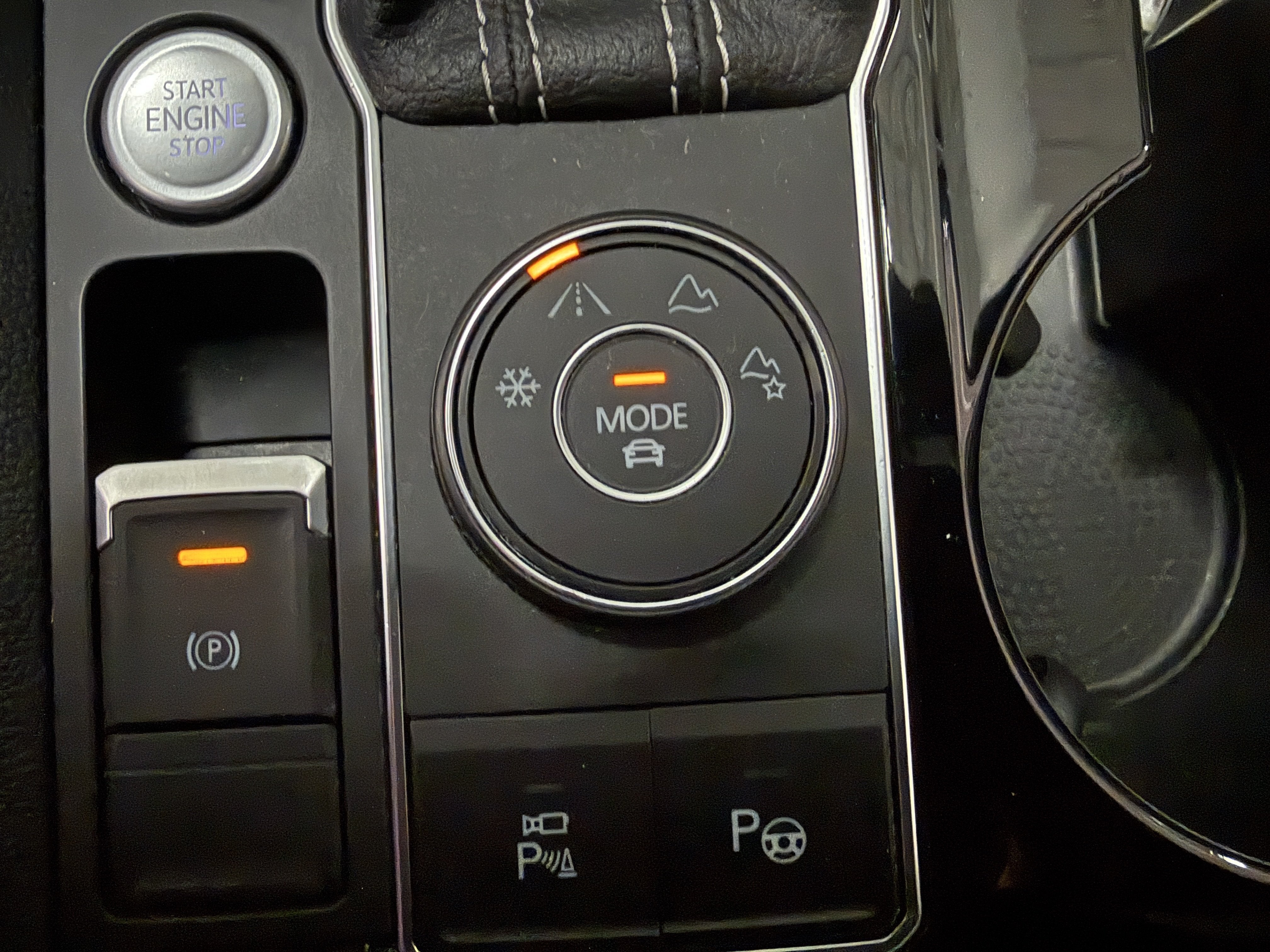 2023 Volkswagen Atlas Cross Sport V6 SEL Premium R-Line AWD w/Sunroof & Nav