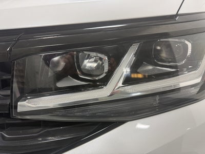 2023 Volkswagen Atlas Cross Sport V6 SEL Premium R-Line AWD w/Sunroof & Nav