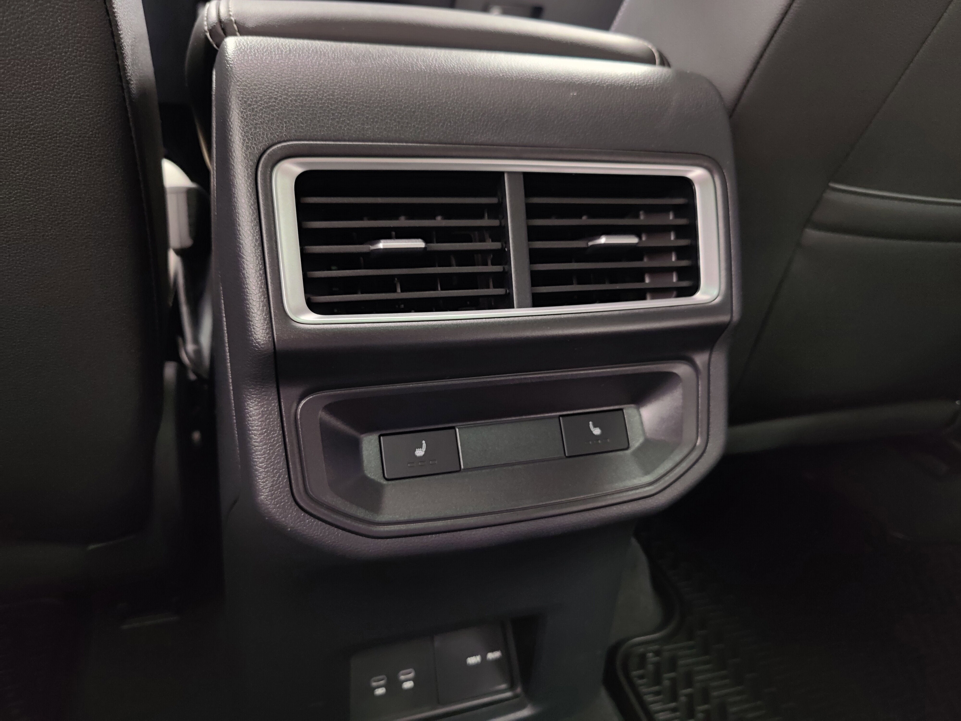 2025 Volkswagen Atlas Cross Sport SEL Premium R-Line w/Sunroof/Nav