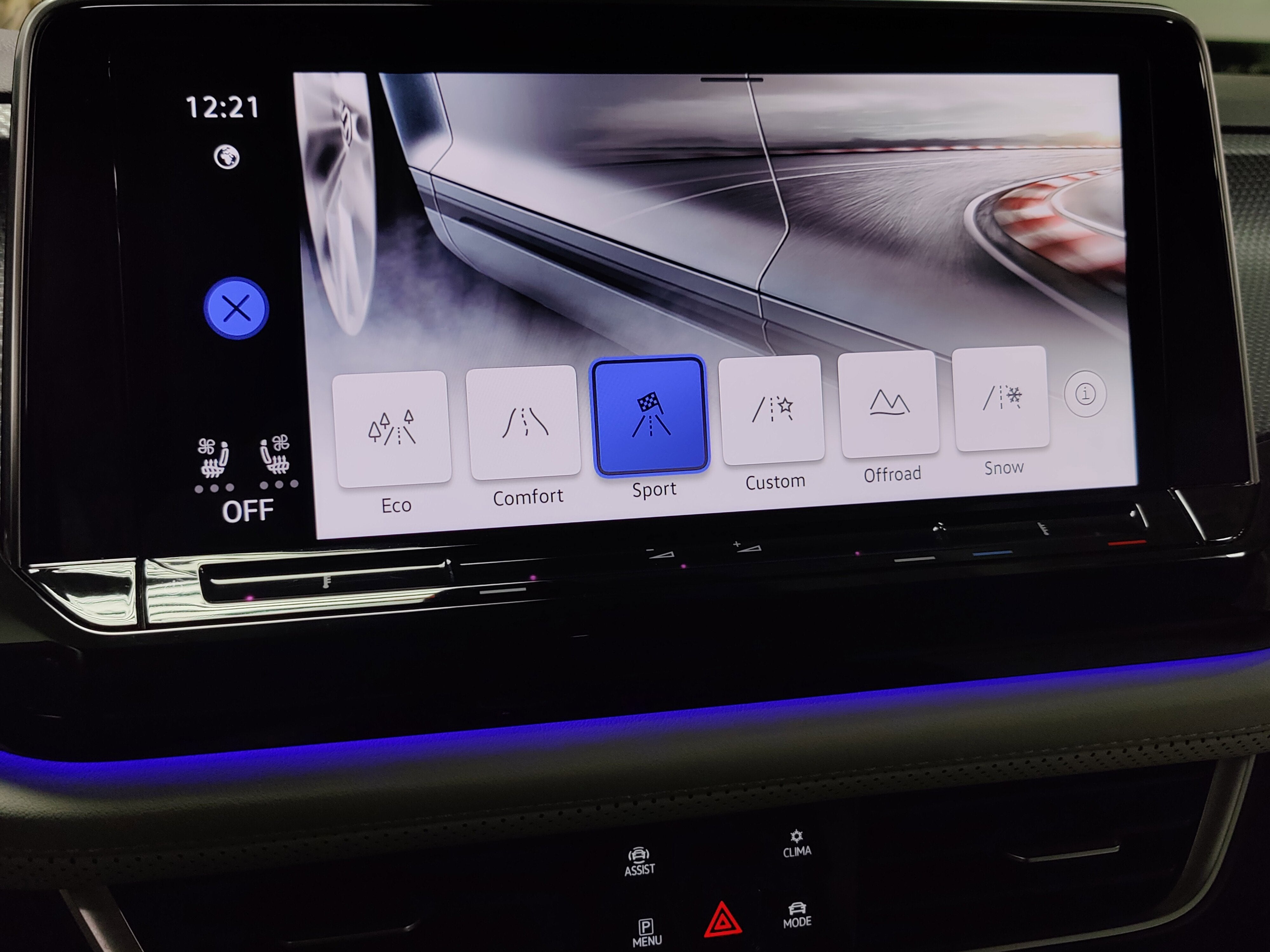 2025 Volkswagen Atlas Cross Sport SEL Premium R-Line w/Sunroof/Nav