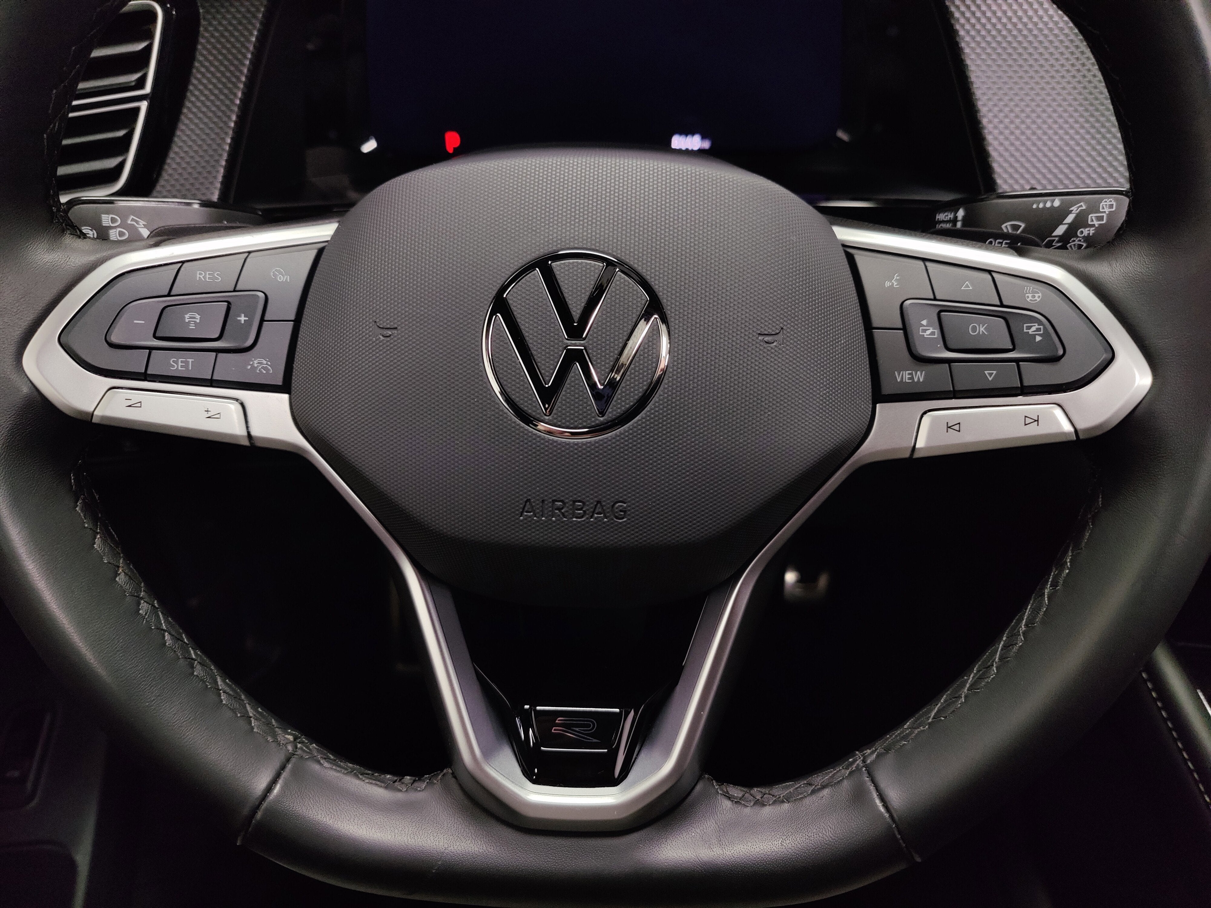 2025 Volkswagen Atlas Cross Sport SEL Premium R-Line w/Sunroof/Nav