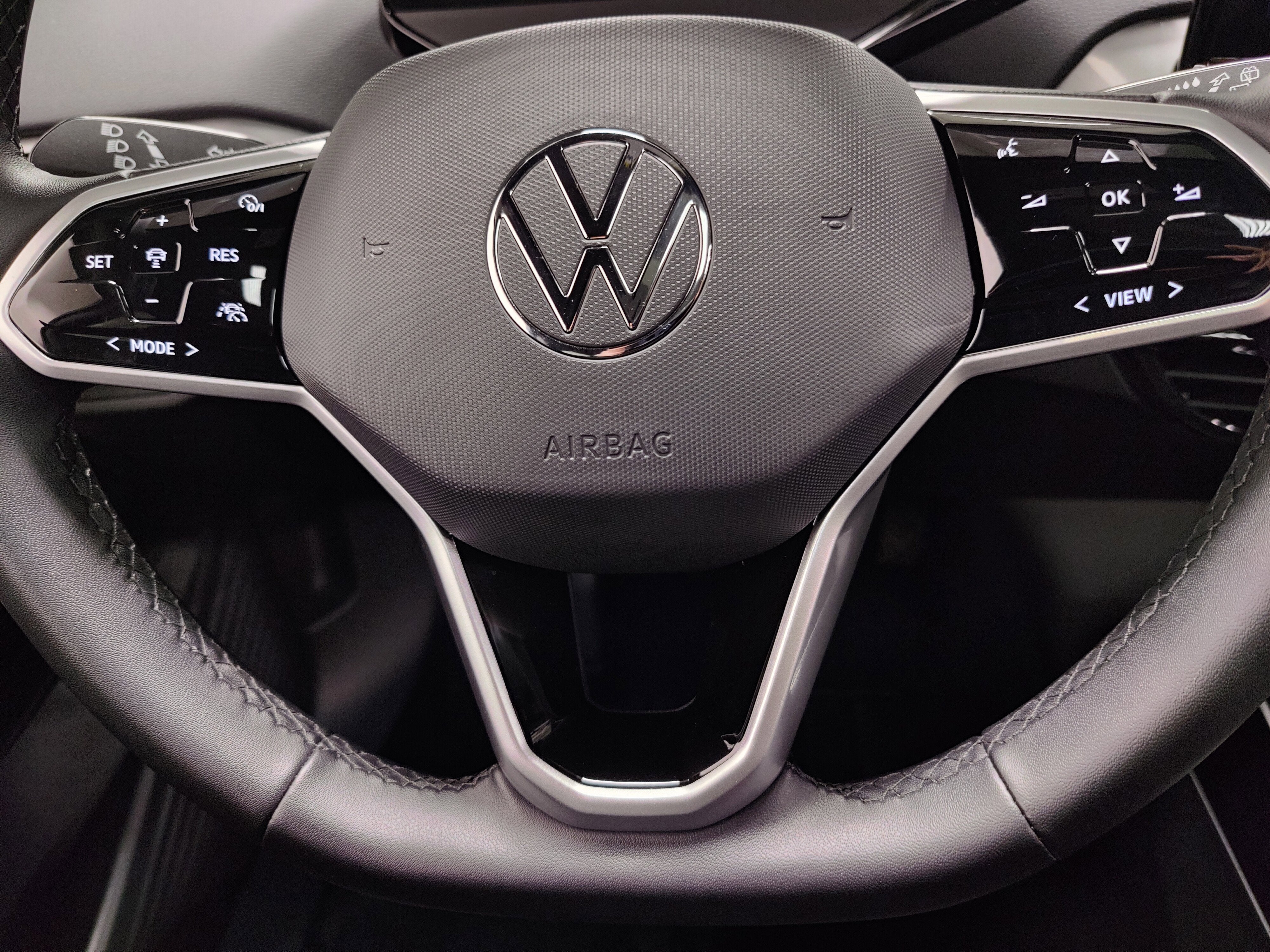 2023 Volkswagen ID.4 Pro S 82kW Long Range w/Glass Roof