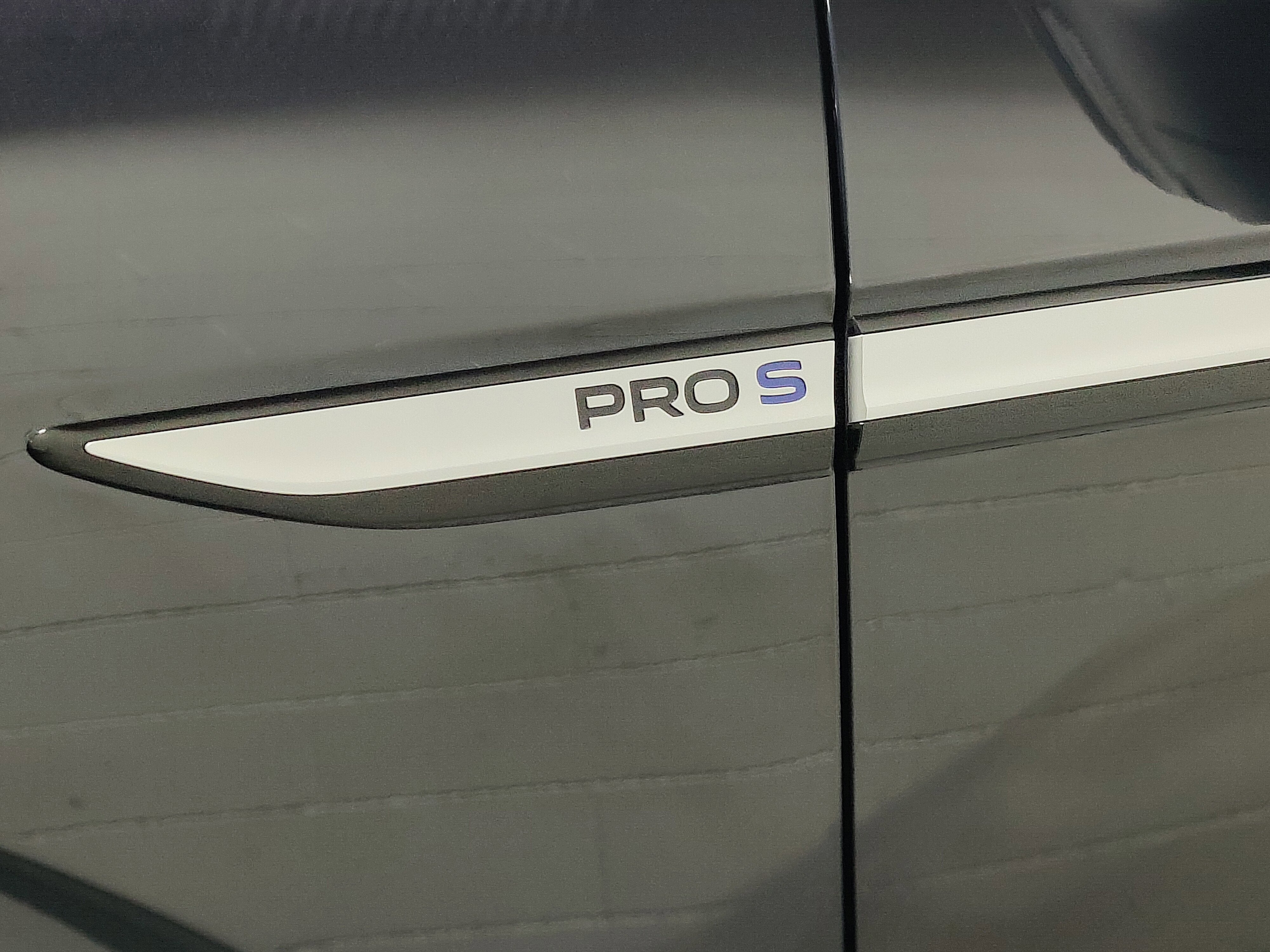 2023 Volkswagen ID.4 Pro S 82kW Long Range w/Glass Roof