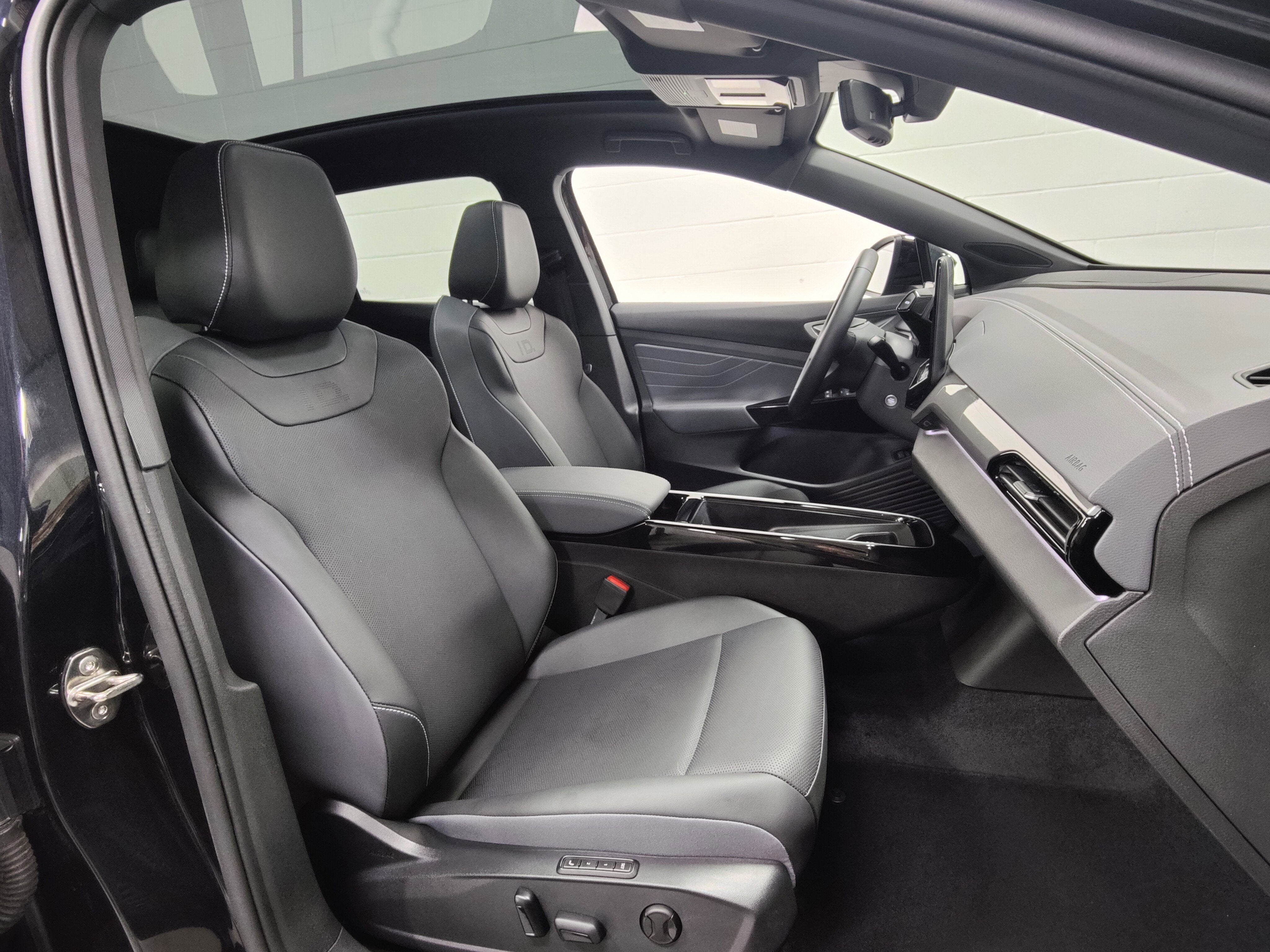 2023 Volkswagen ID.4 Pro S 82kW Long Range w/Glass Roof