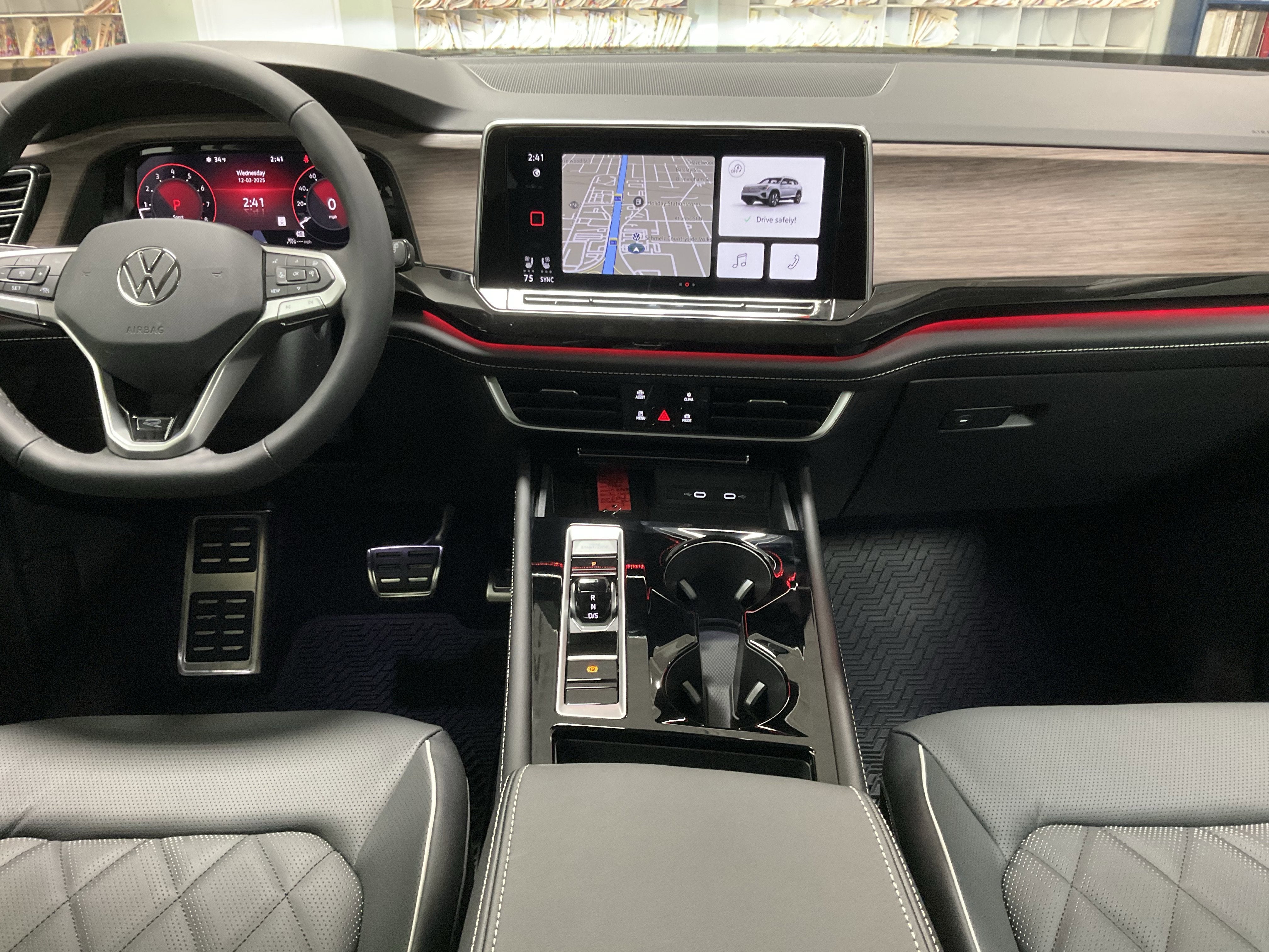 2026 Volkswagen Atlas 2.0T SEL Premium R-Line