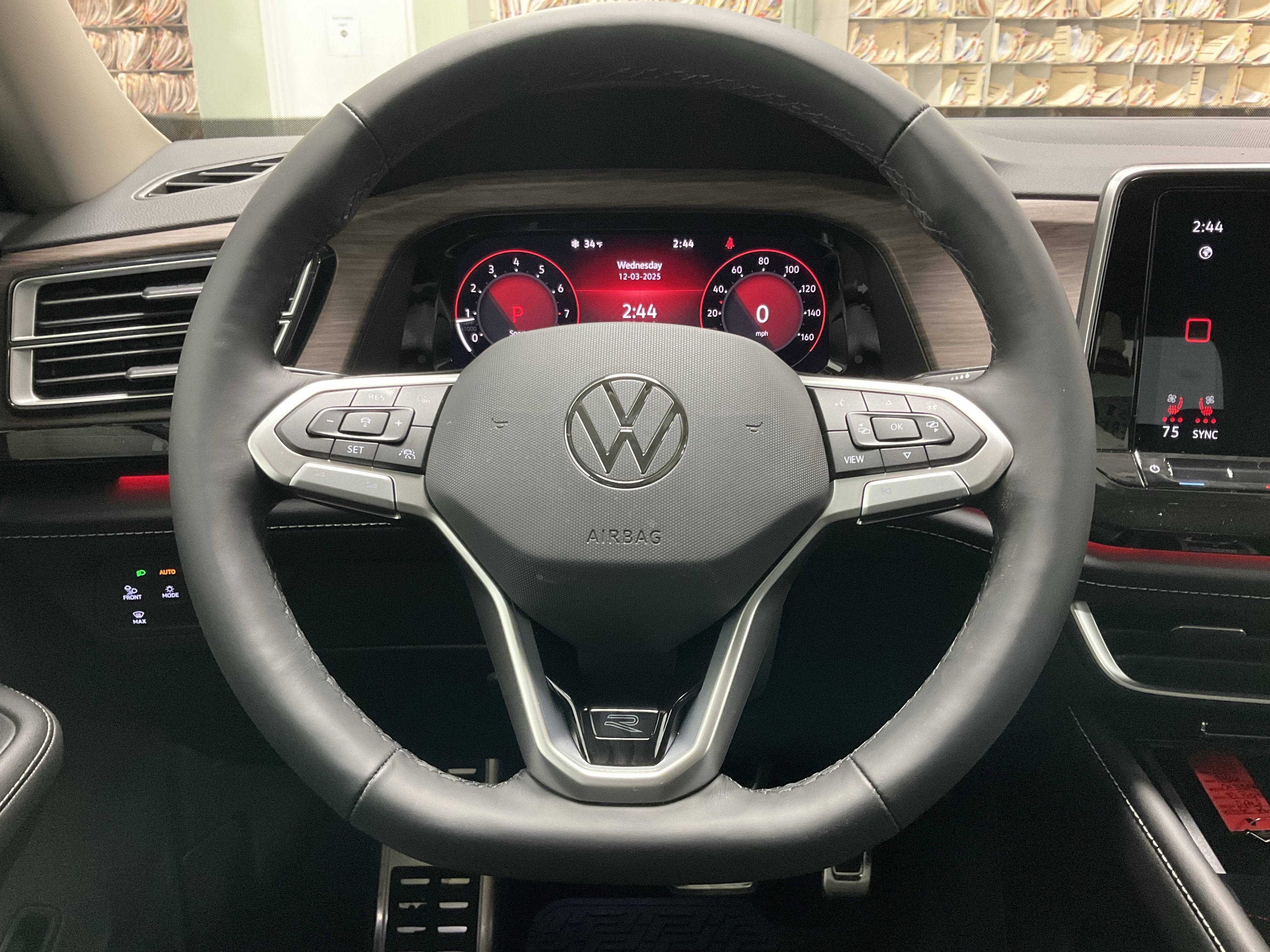 2026 Volkswagen Atlas 2.0T SEL Premium R-Line