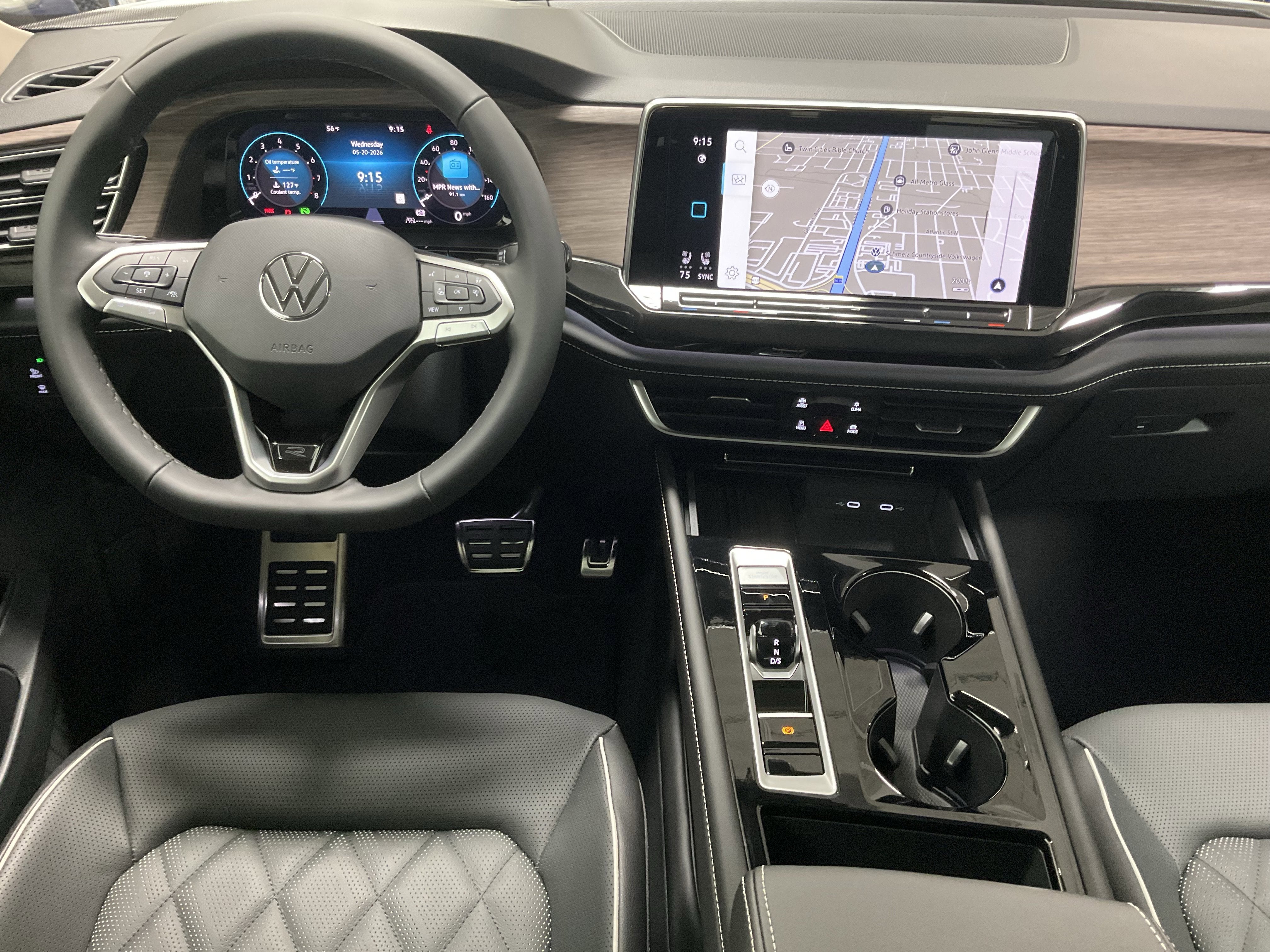 2026 Volkswagen Atlas 2.0T SEL Premium R-Line