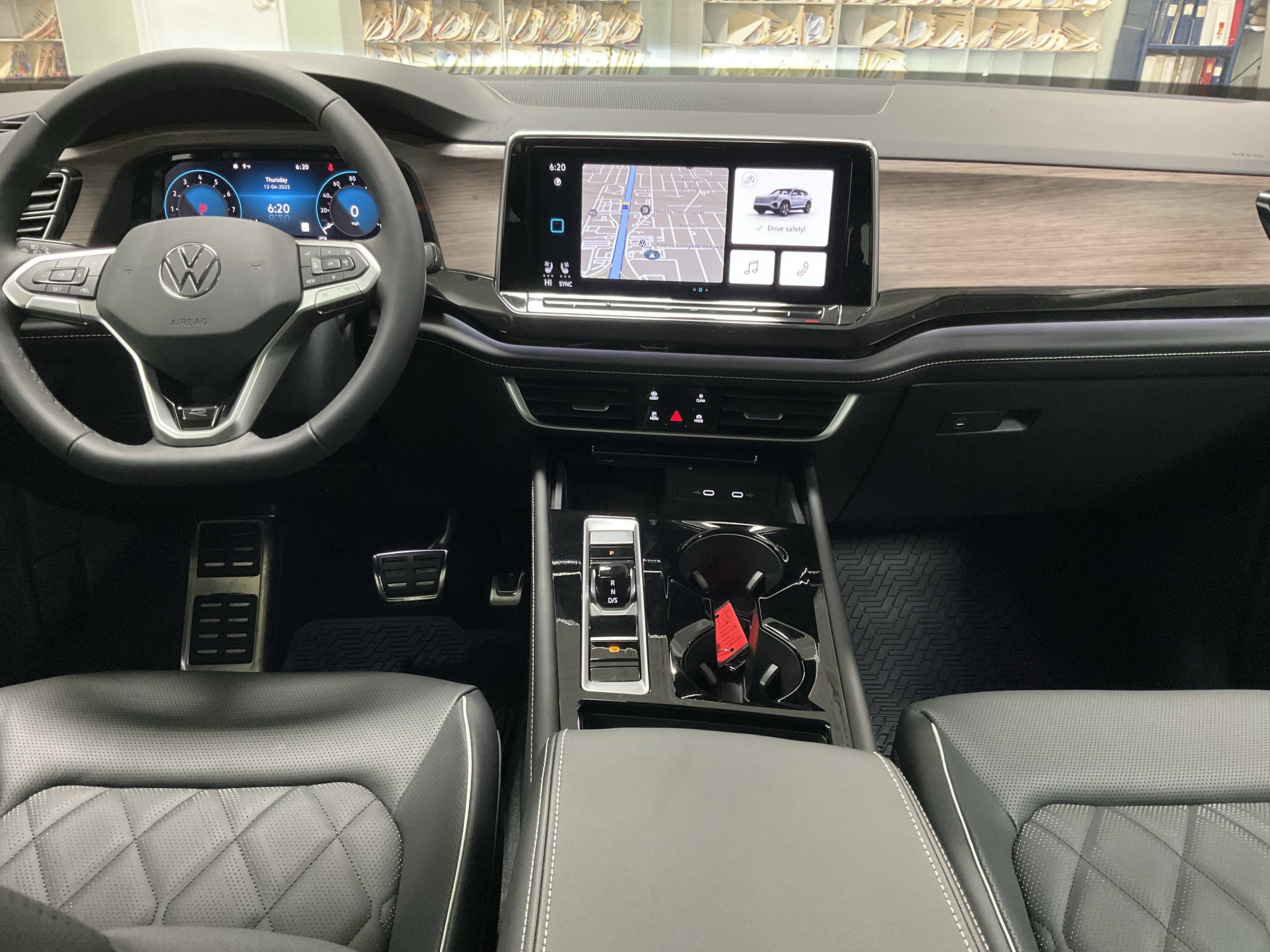 2026 Volkswagen Atlas 2.0T SEL Premium R-Line