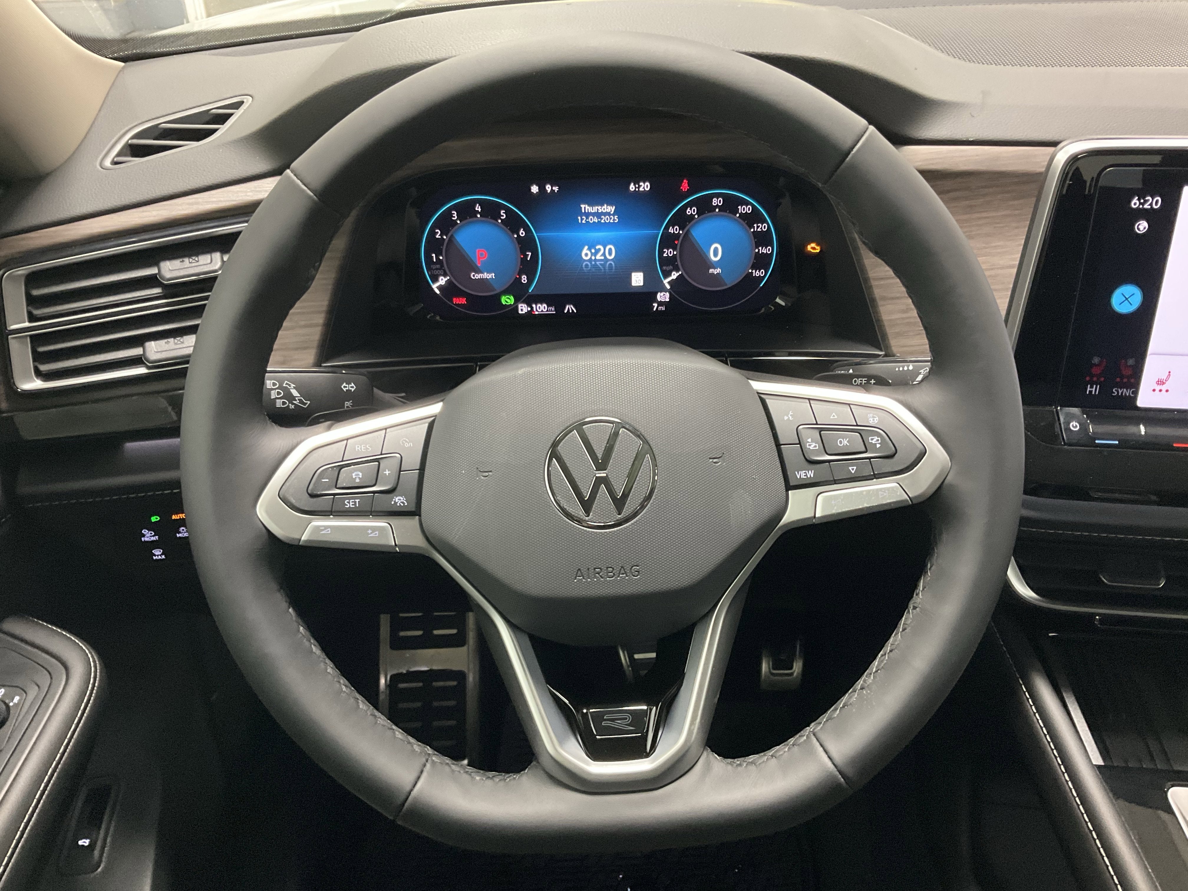 2026 Volkswagen Atlas 2.0T SEL Premium R-Line