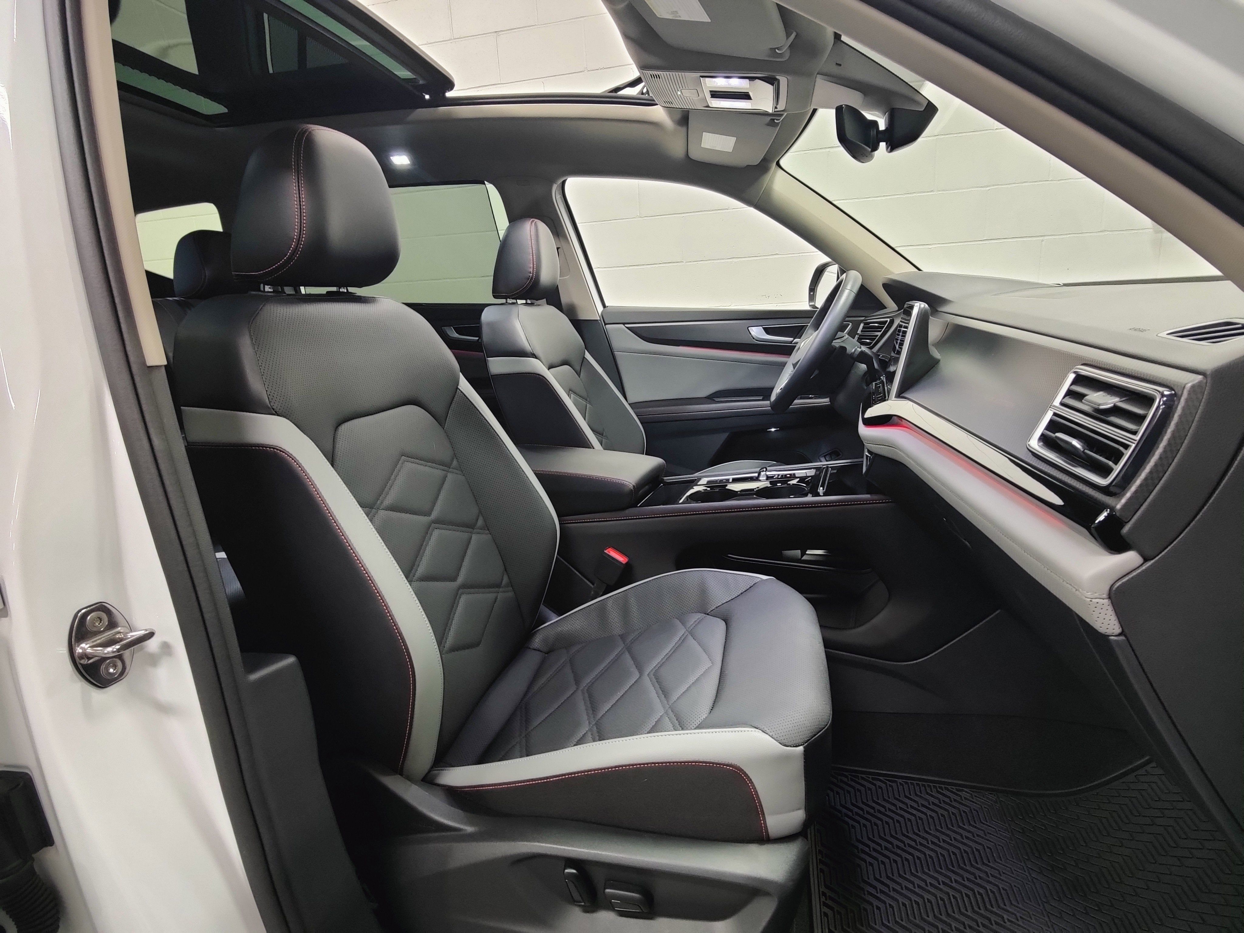 2024 Volkswagen Atlas AWD Peak Edition SEL w/Sunroof/Nav