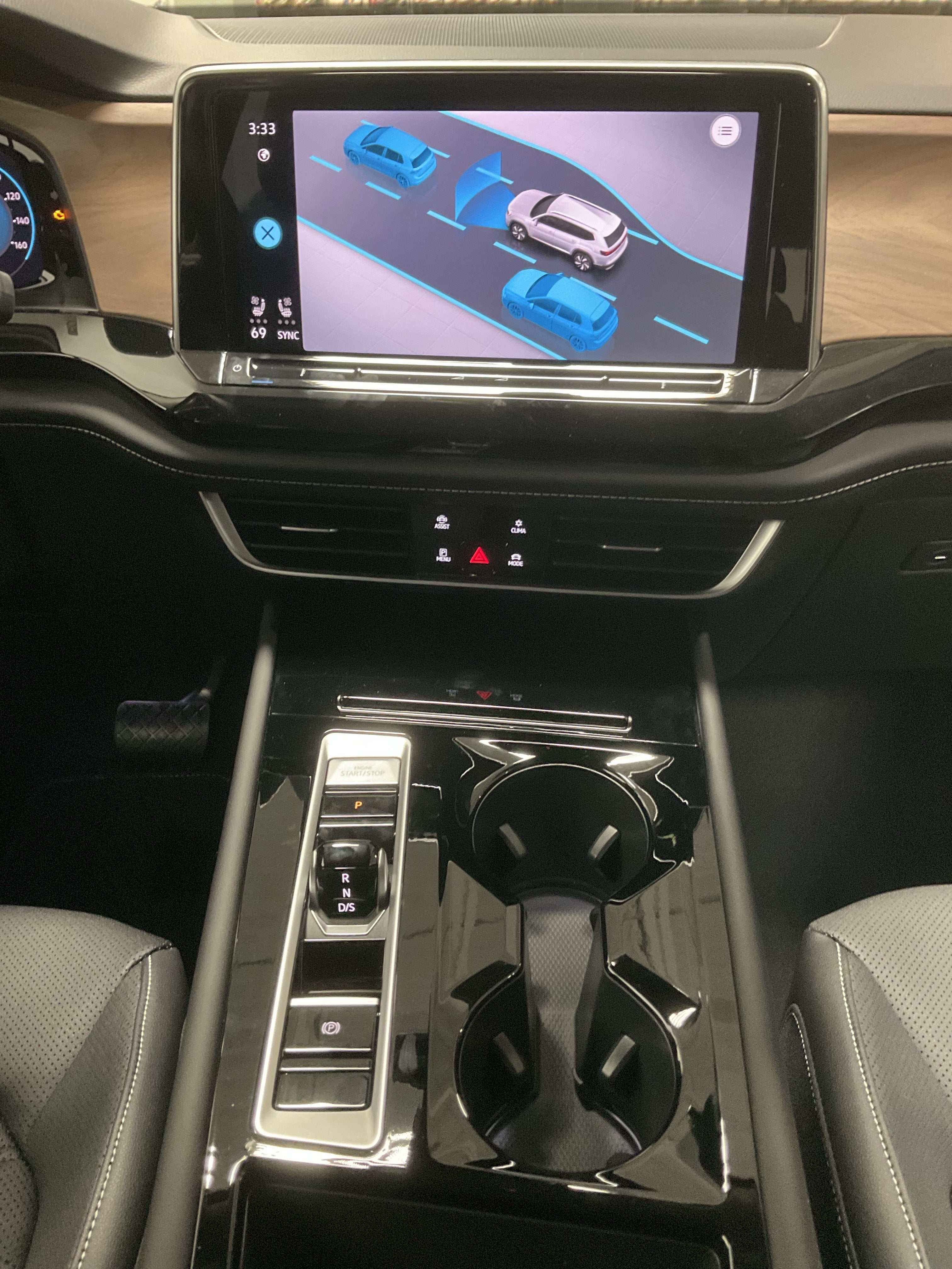 2026 Volkswagen Atlas 2.0T SE w/Technology