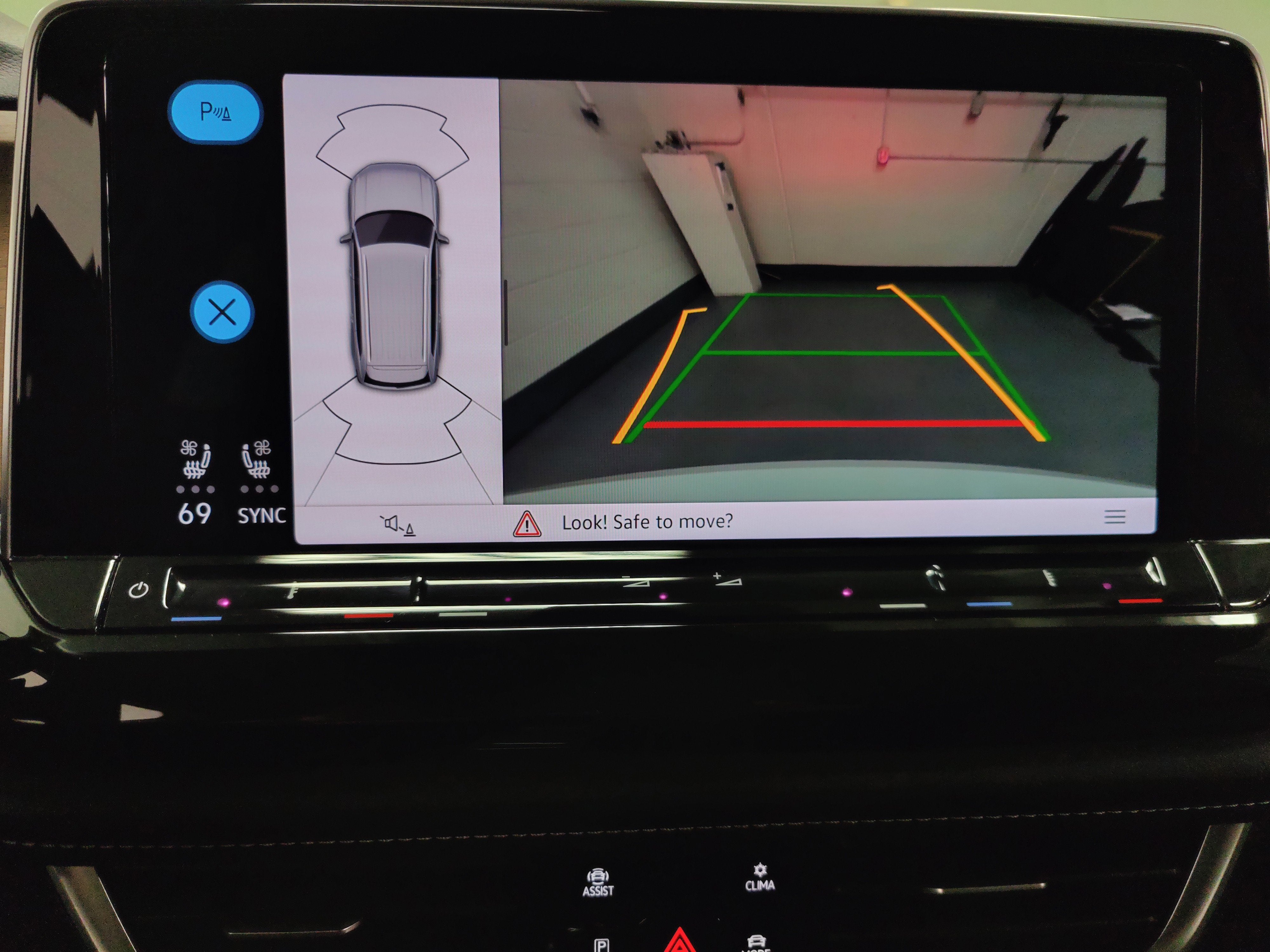 2025 Volkswagen Atlas SE AWD w/Technology