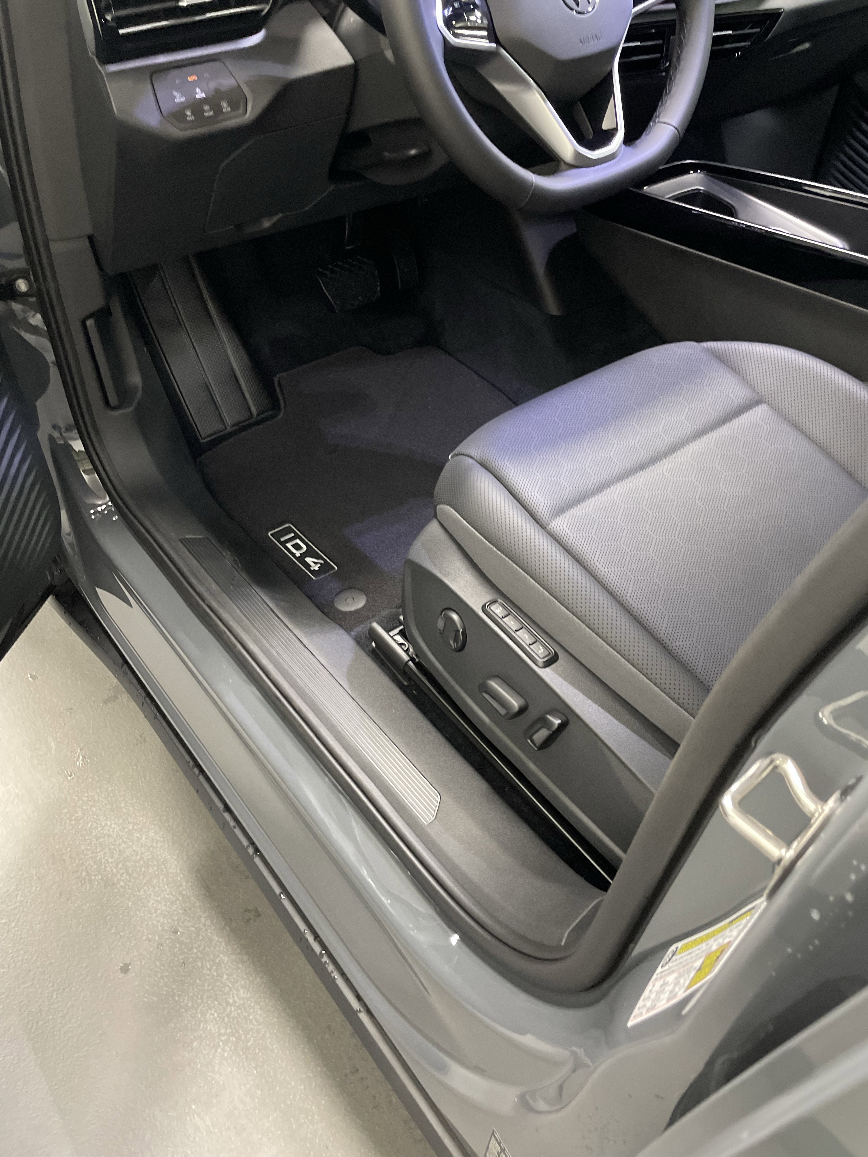 2025 Volkswagen ID.4 Pro S Plus