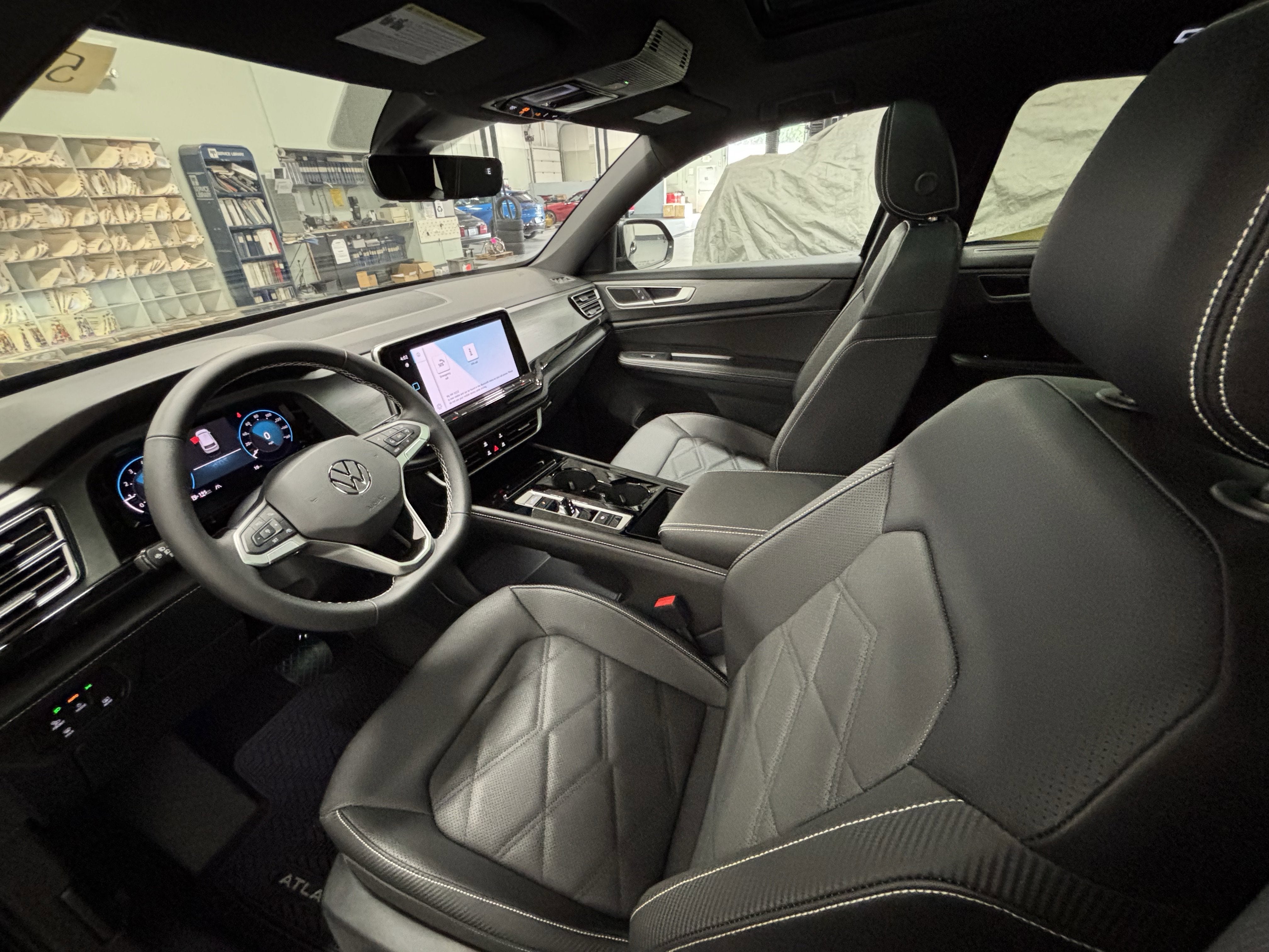 2026 Volkswagen Atlas Cross Sport 2.0T SE w/Technology