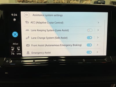 2026 Volkswagen Atlas Cross Sport 2.0T SE w/Technology