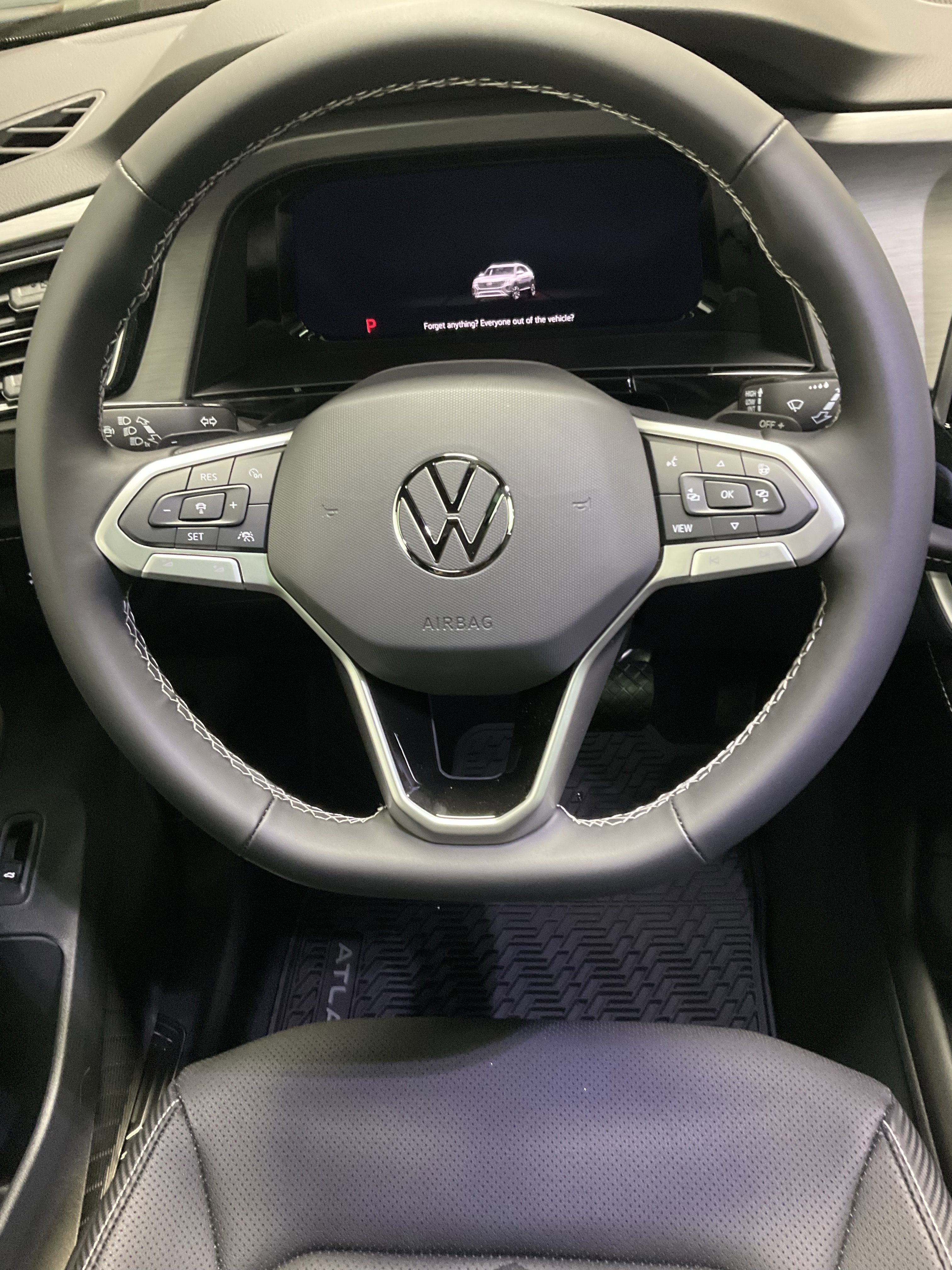2026 Volkswagen Atlas Cross Sport 2.0T SE w/Technology