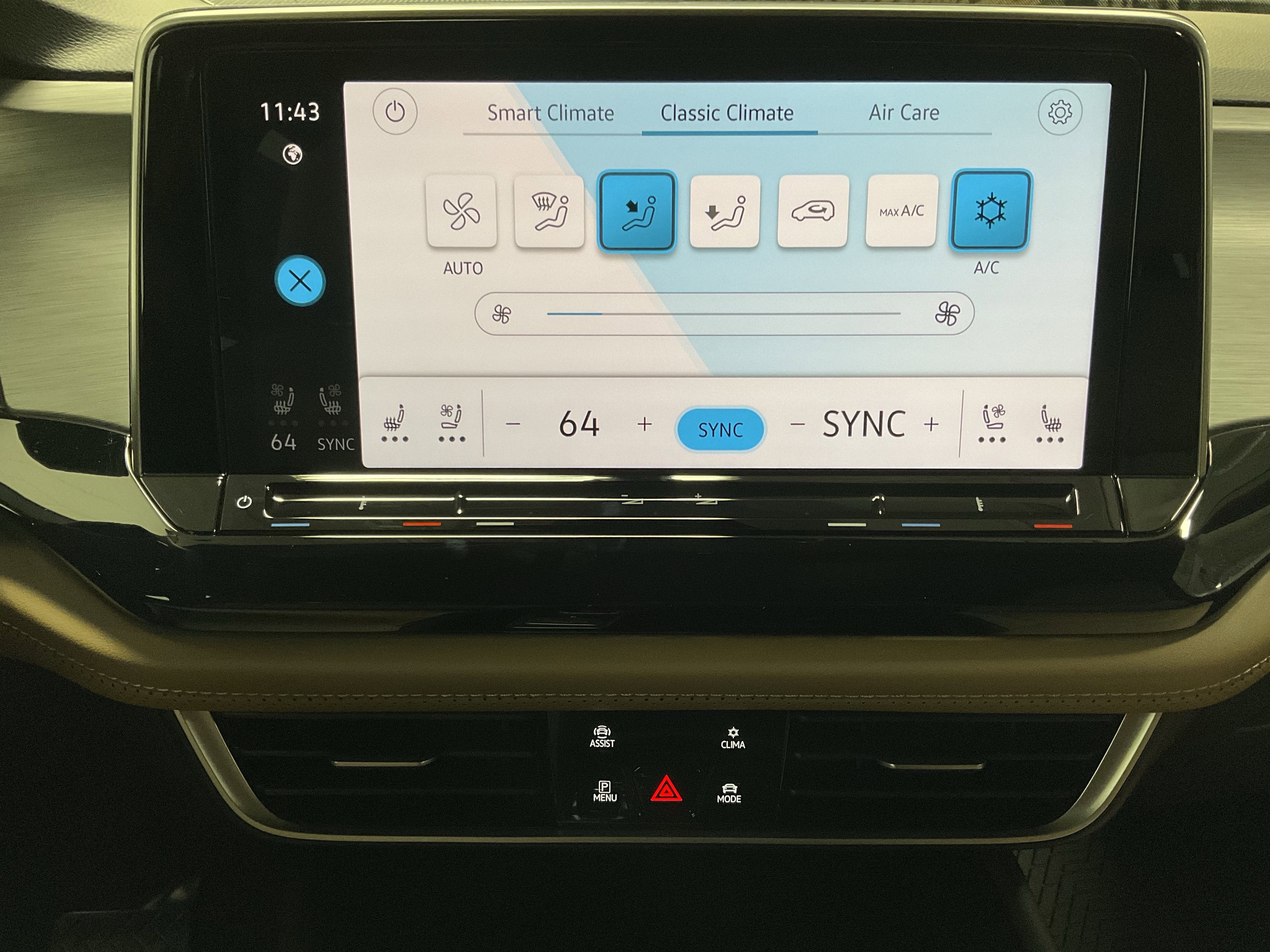 2026 Volkswagen Atlas Cross Sport 2.0T SE w/Technology