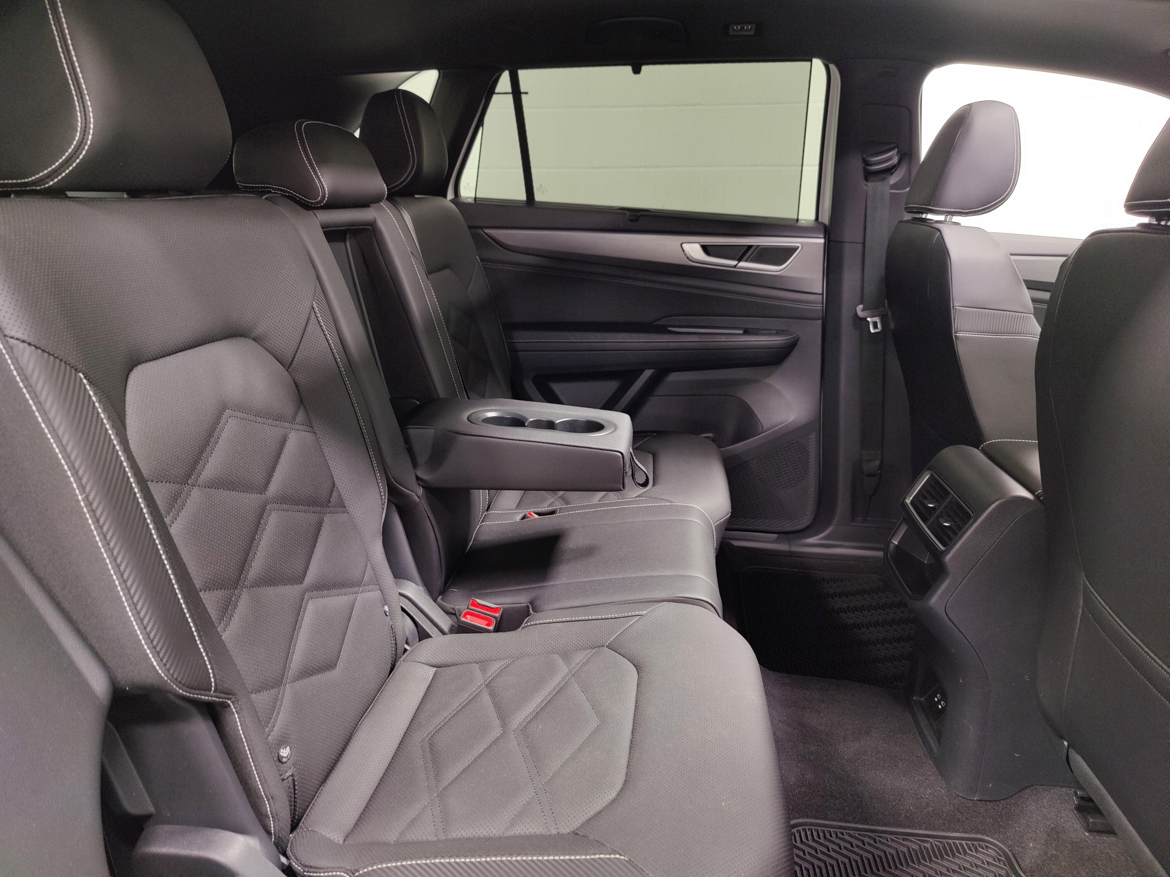 2026 Volkswagen Atlas Cross Sport SE AWD w/Technology & Sunroof