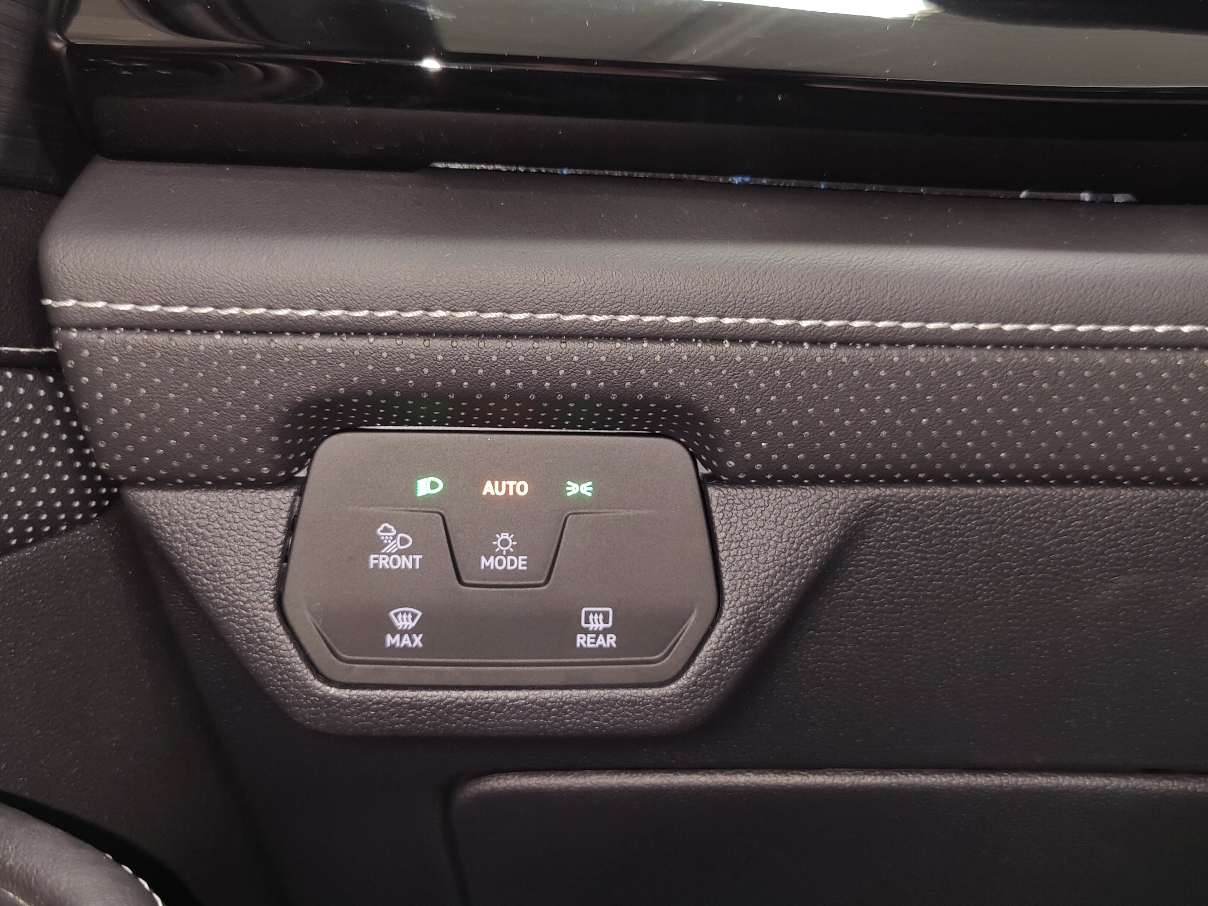 2026 Volkswagen Atlas Cross Sport SE AWD w/Technology & Sunroof