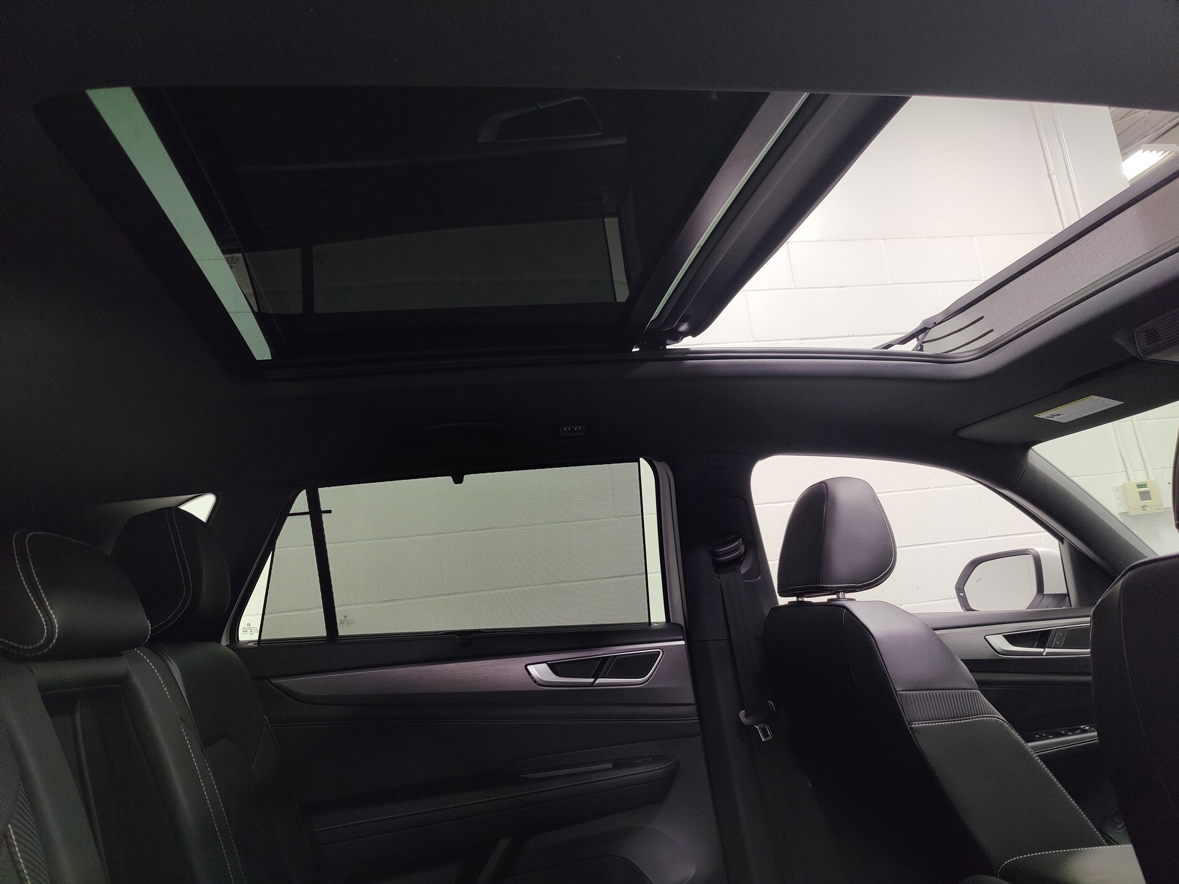 2026 Volkswagen Atlas Cross Sport SE AWD w/Technology & Sunroof
