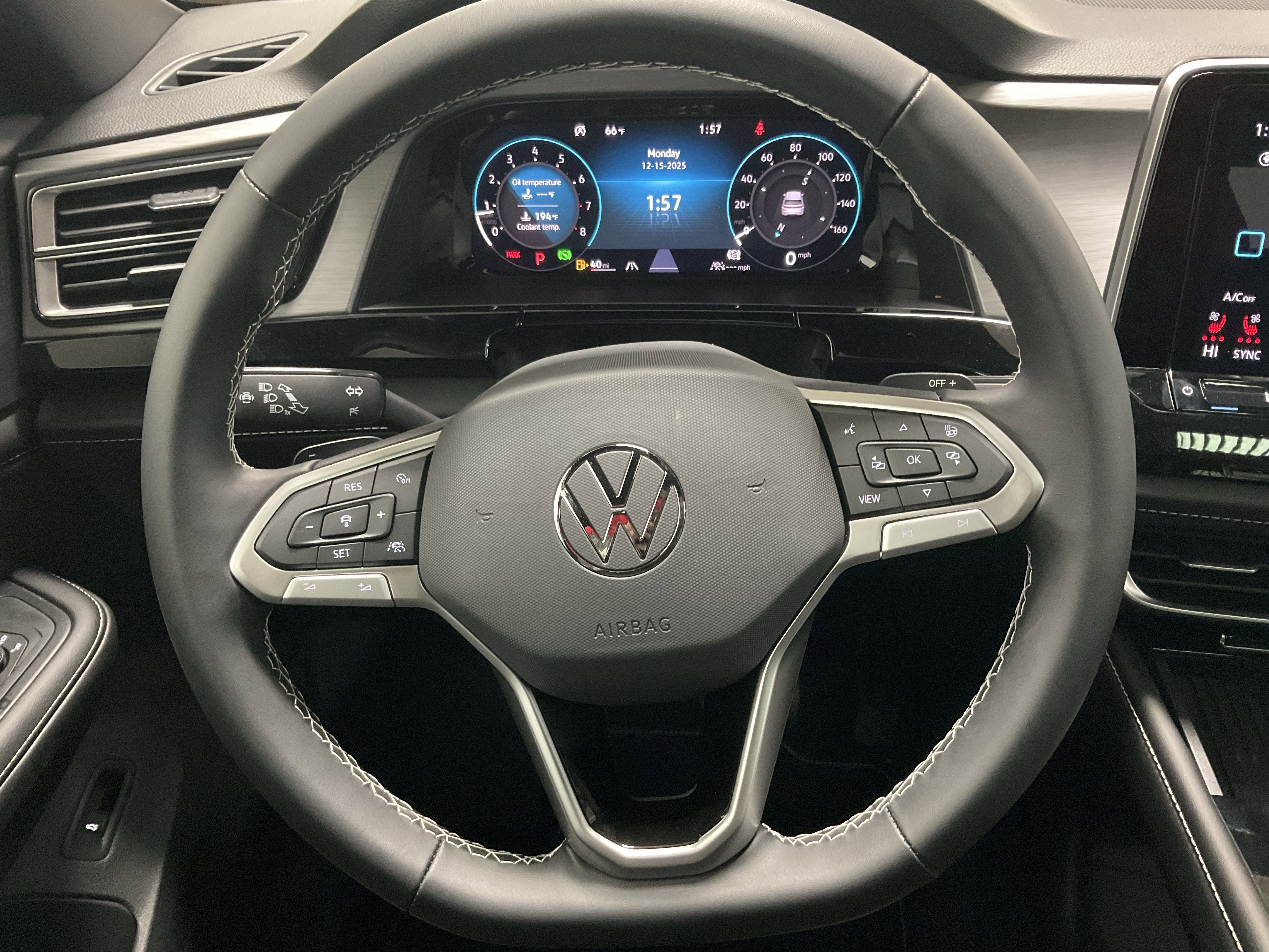 2026 Volkswagen Atlas Cross Sport 2.0T SE w/Technology