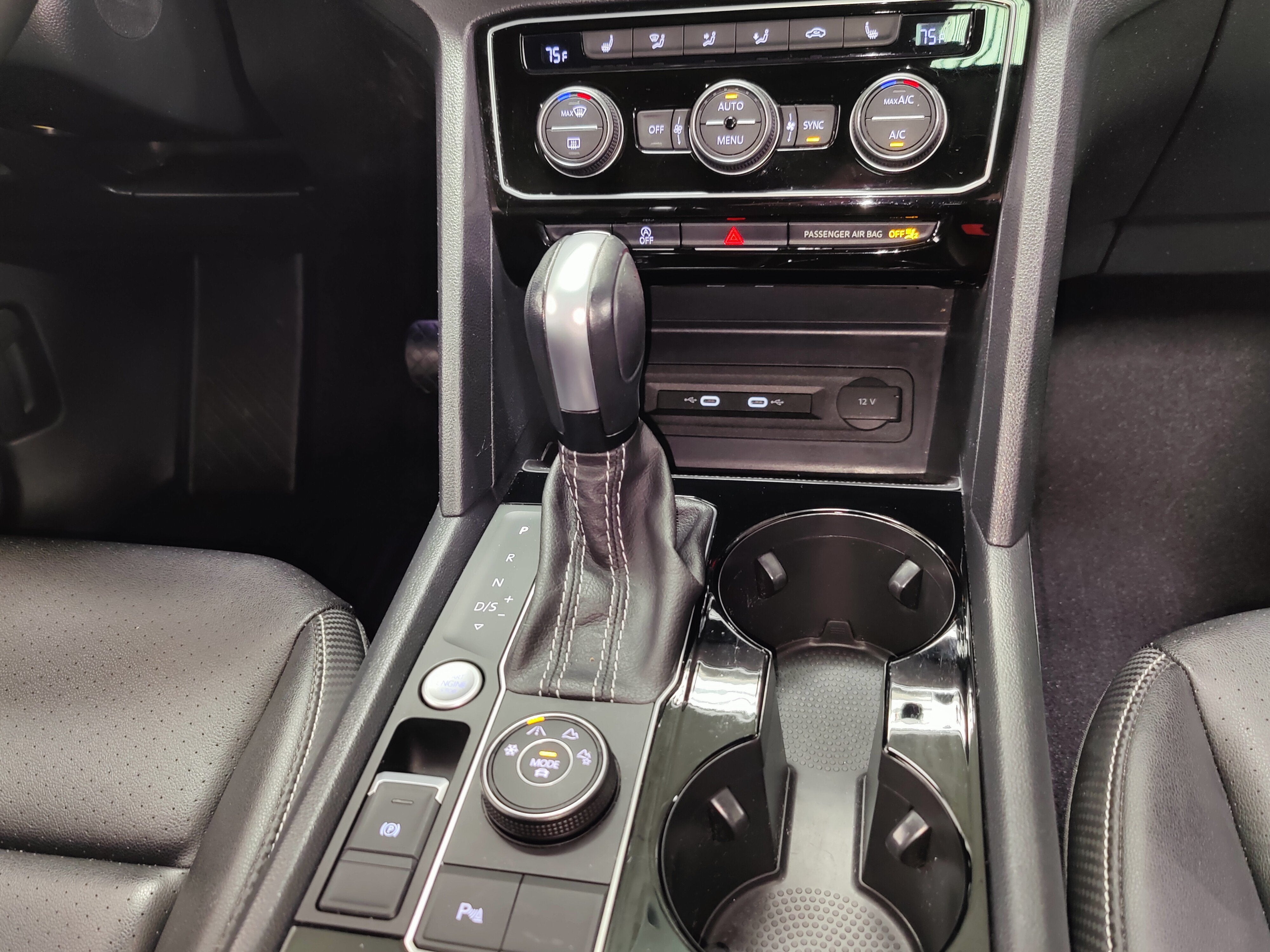 2023 Volkswagen Atlas Cross Sport V6 AWD SE w/Technology/Sunroof
