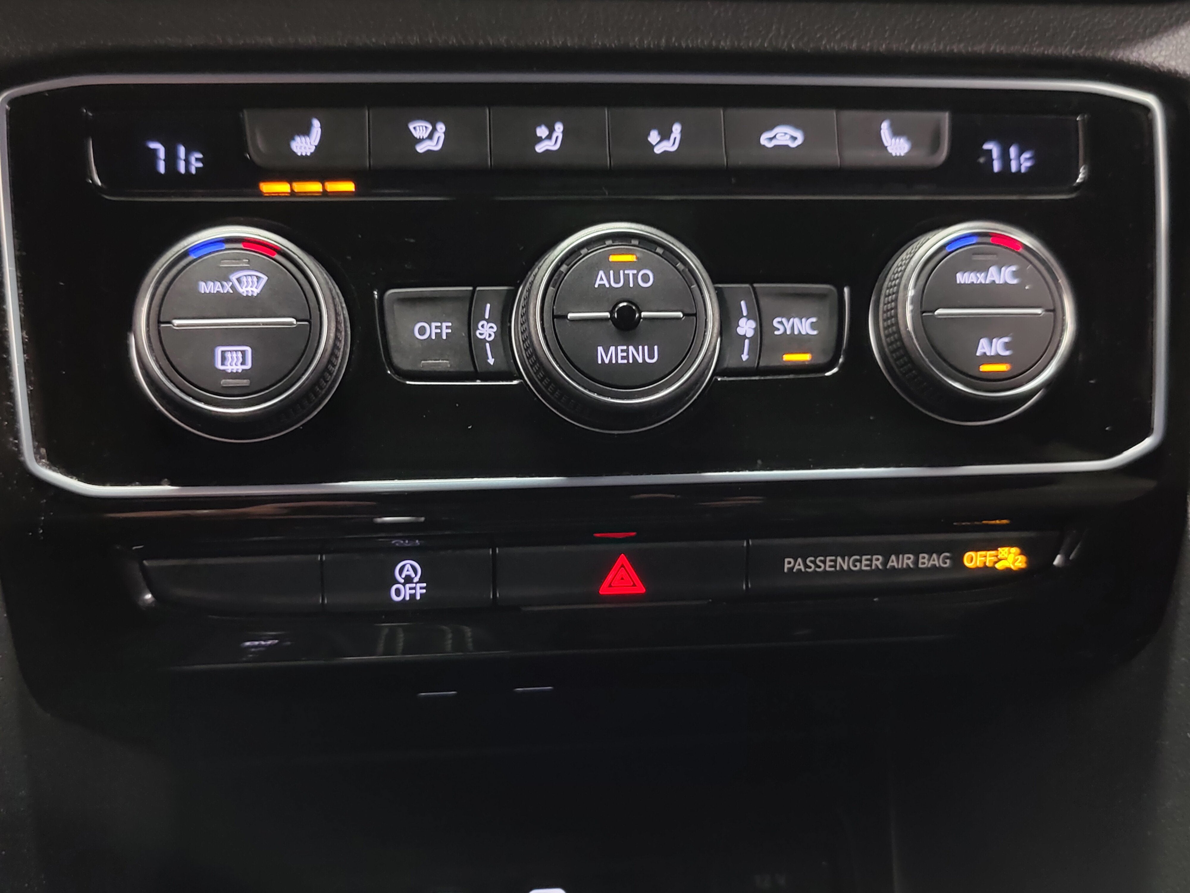 2023 Volkswagen Atlas Cross Sport V6 AWD SE w/Technology/Sunroof