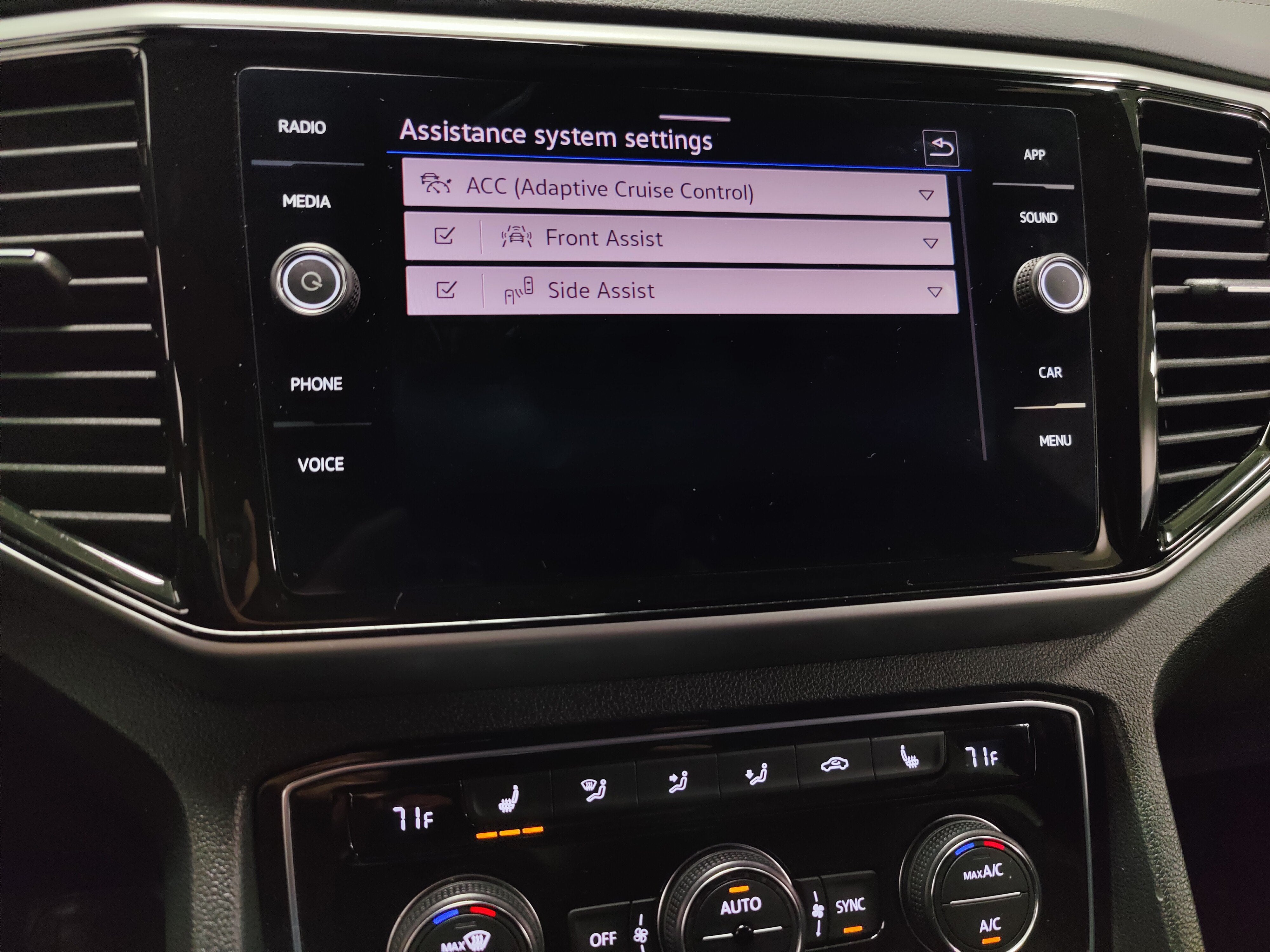2023 Volkswagen Atlas Cross Sport V6 AWD SE w/Technology/Sunroof