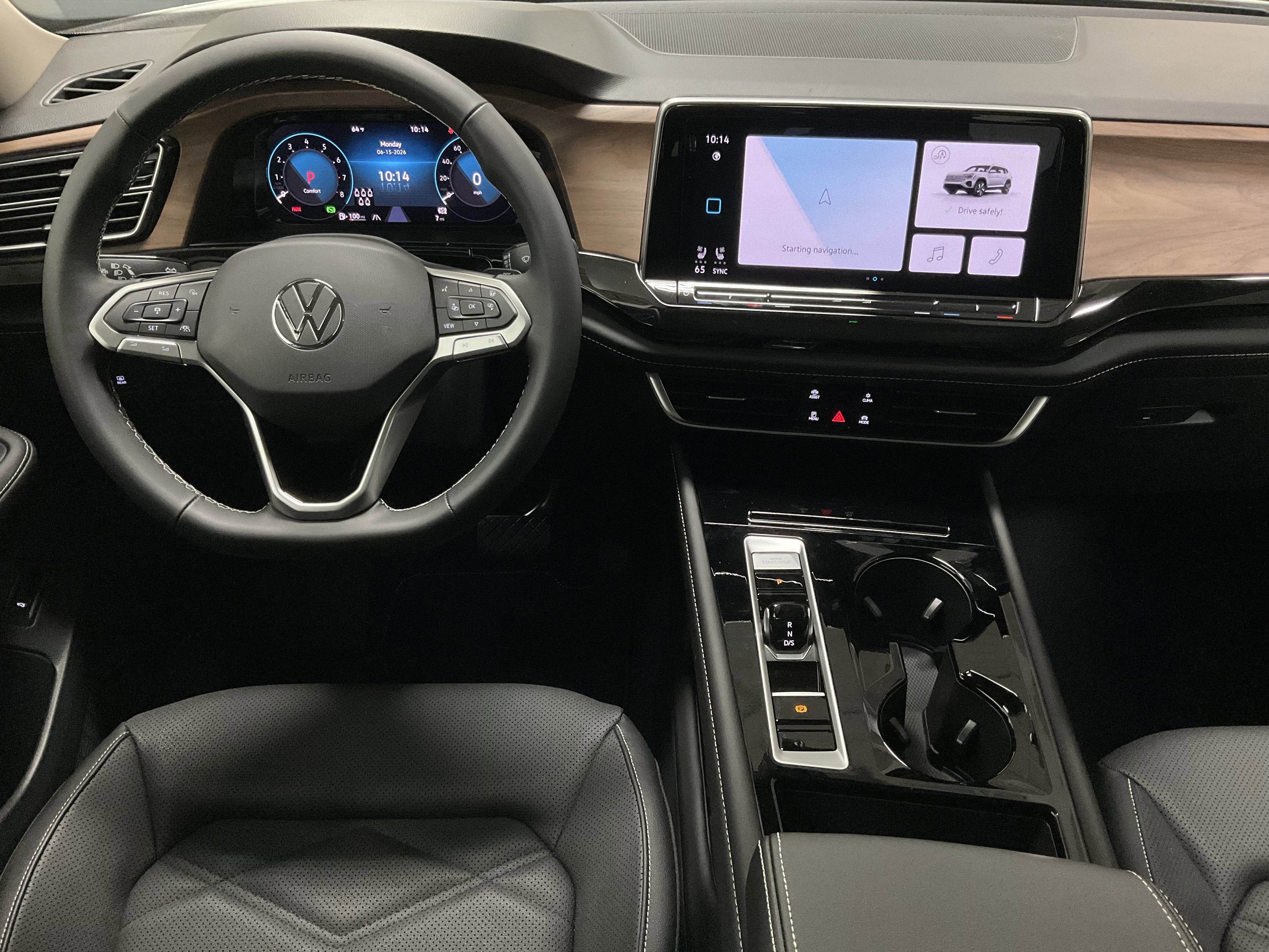 2026 Volkswagen Atlas 2.0T SE w/Technology