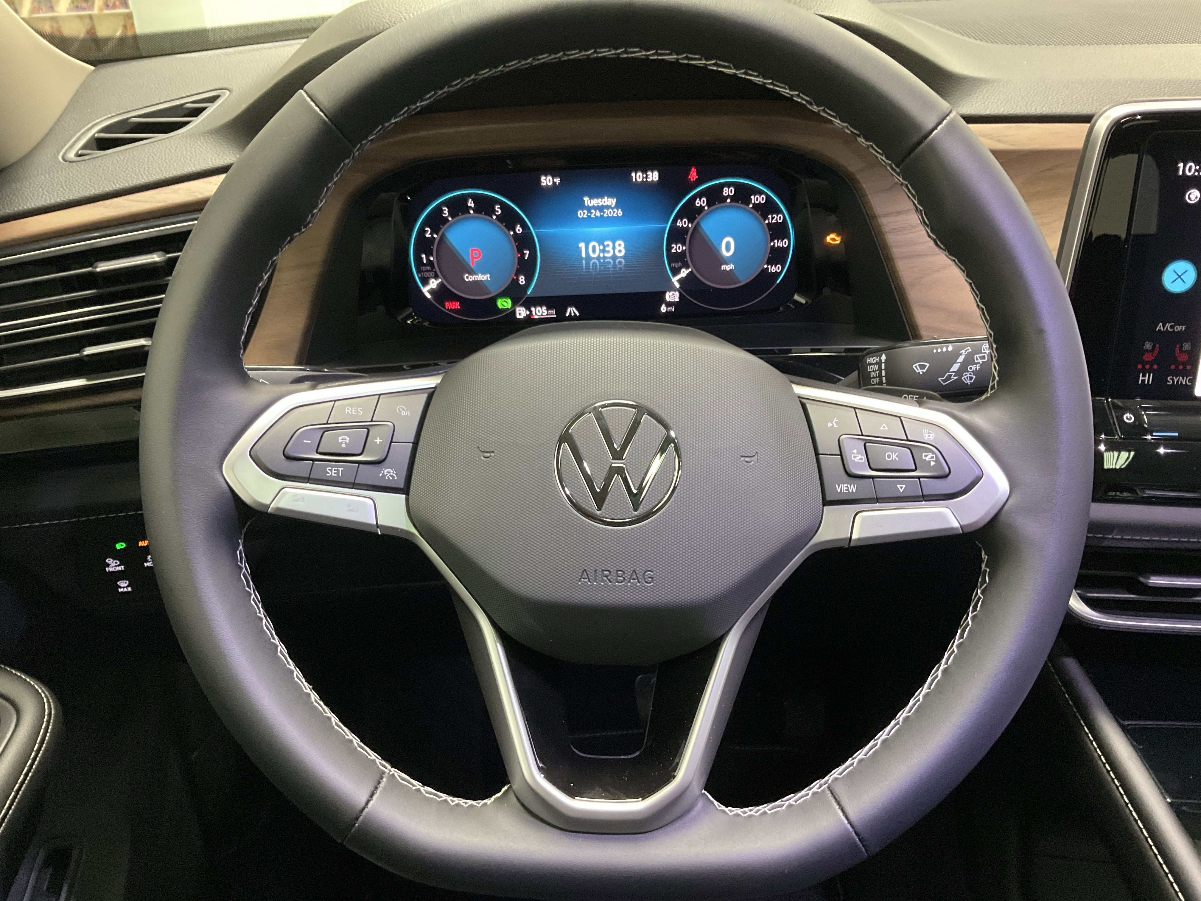 2026 Volkswagen Atlas 2.0T SE w/Technology