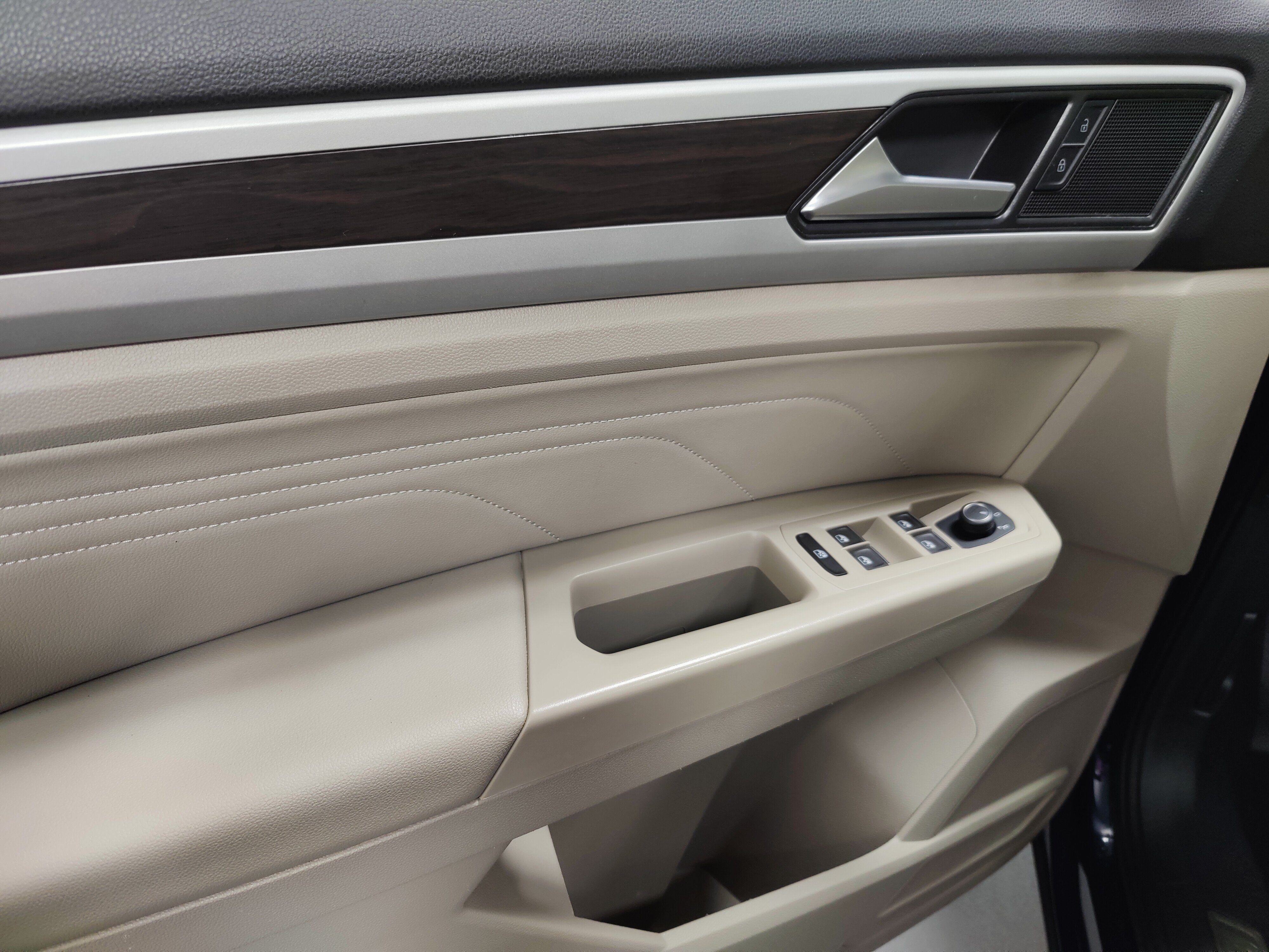 2022 Volkswagen Atlas V6 AWD SE w/Technology/Sunroof