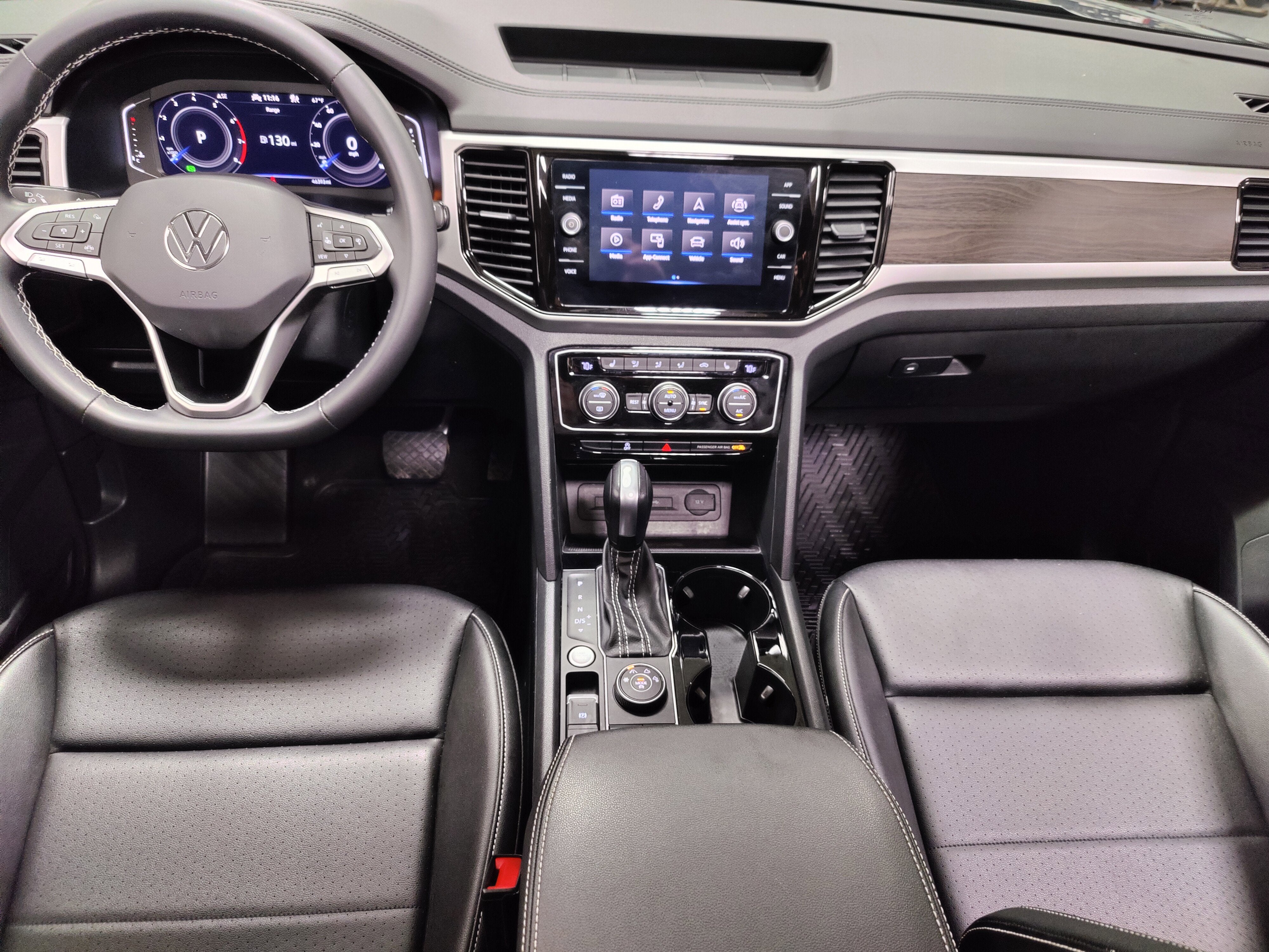 2022 Volkswagen Atlas AWD V6 SE w/Technology/Sunroof