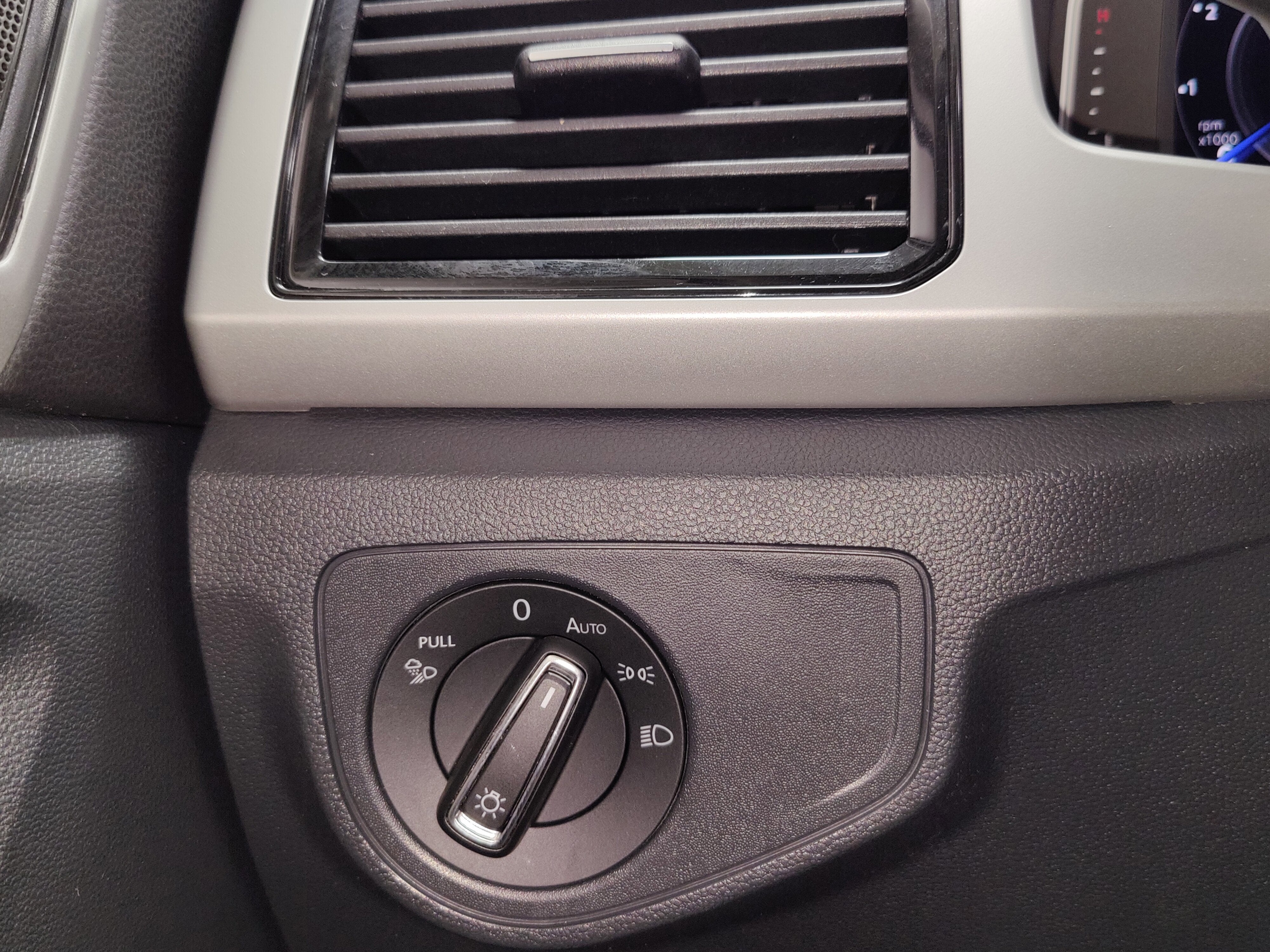 2022 Volkswagen Atlas AWD V6 SE w/Technology/Sunroof