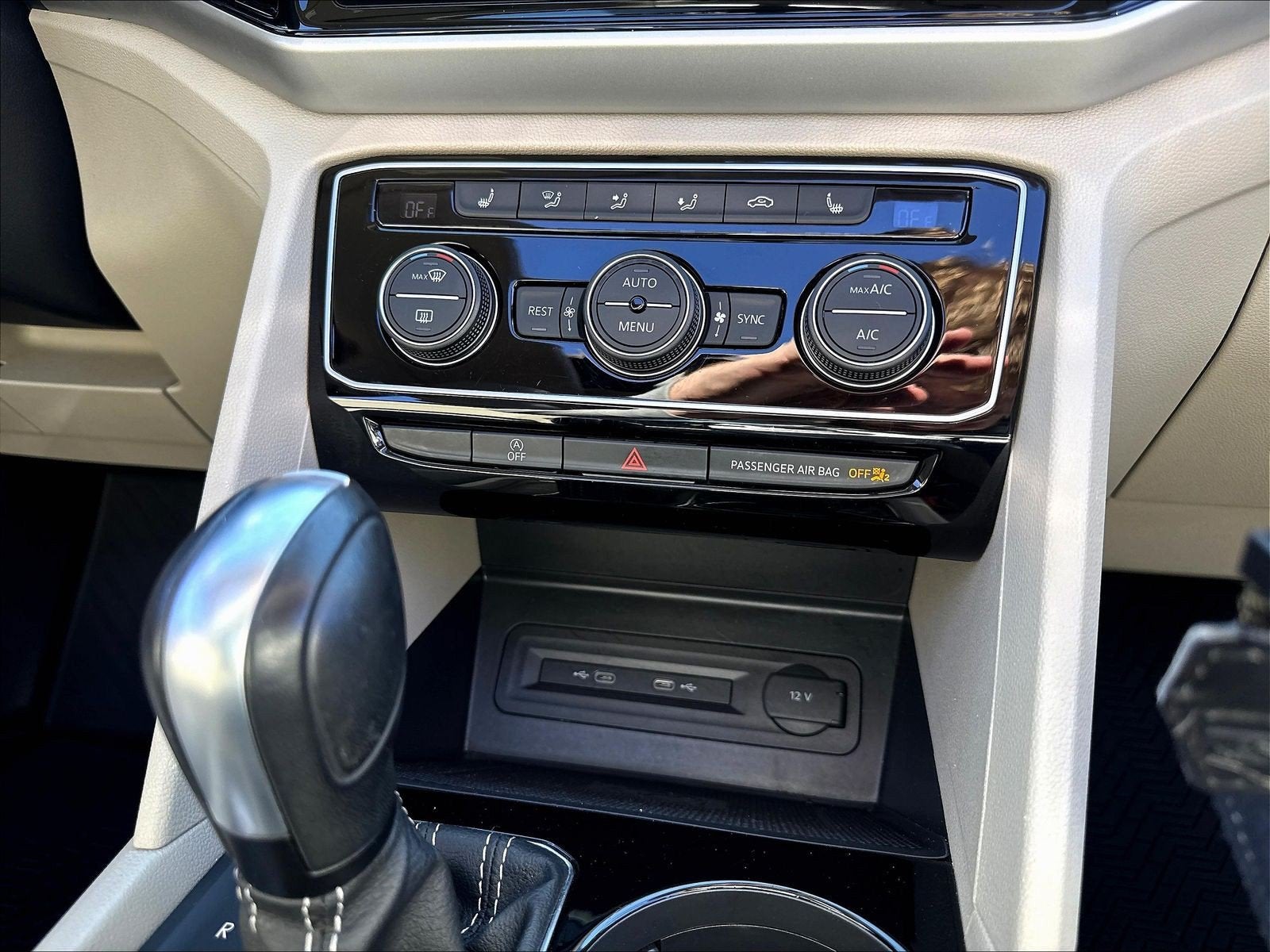 2023 Volkswagen Atlas V6 AWD SE w/Technology & Sunroof