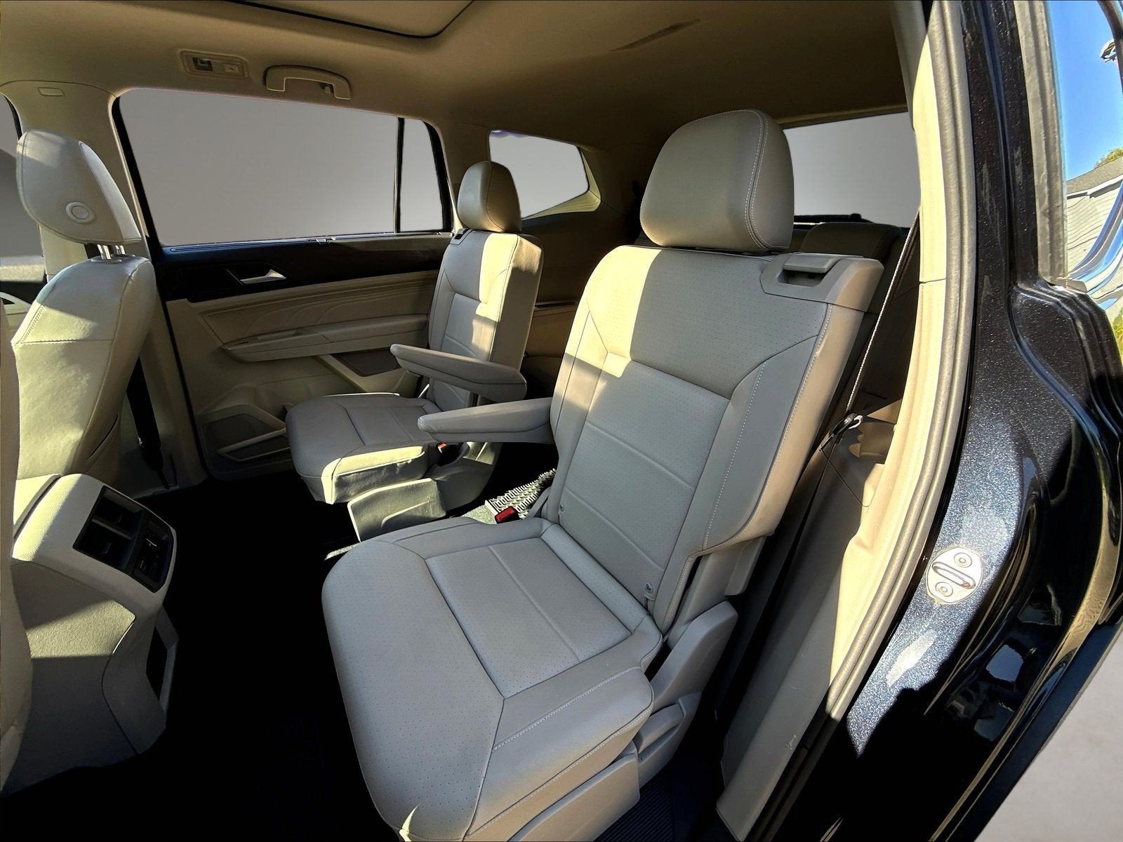 2023 Volkswagen Atlas V6 AWD SE w/Technology & Sunroof