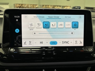 2026 Volkswagen Atlas Cross Sport 2.0T SE