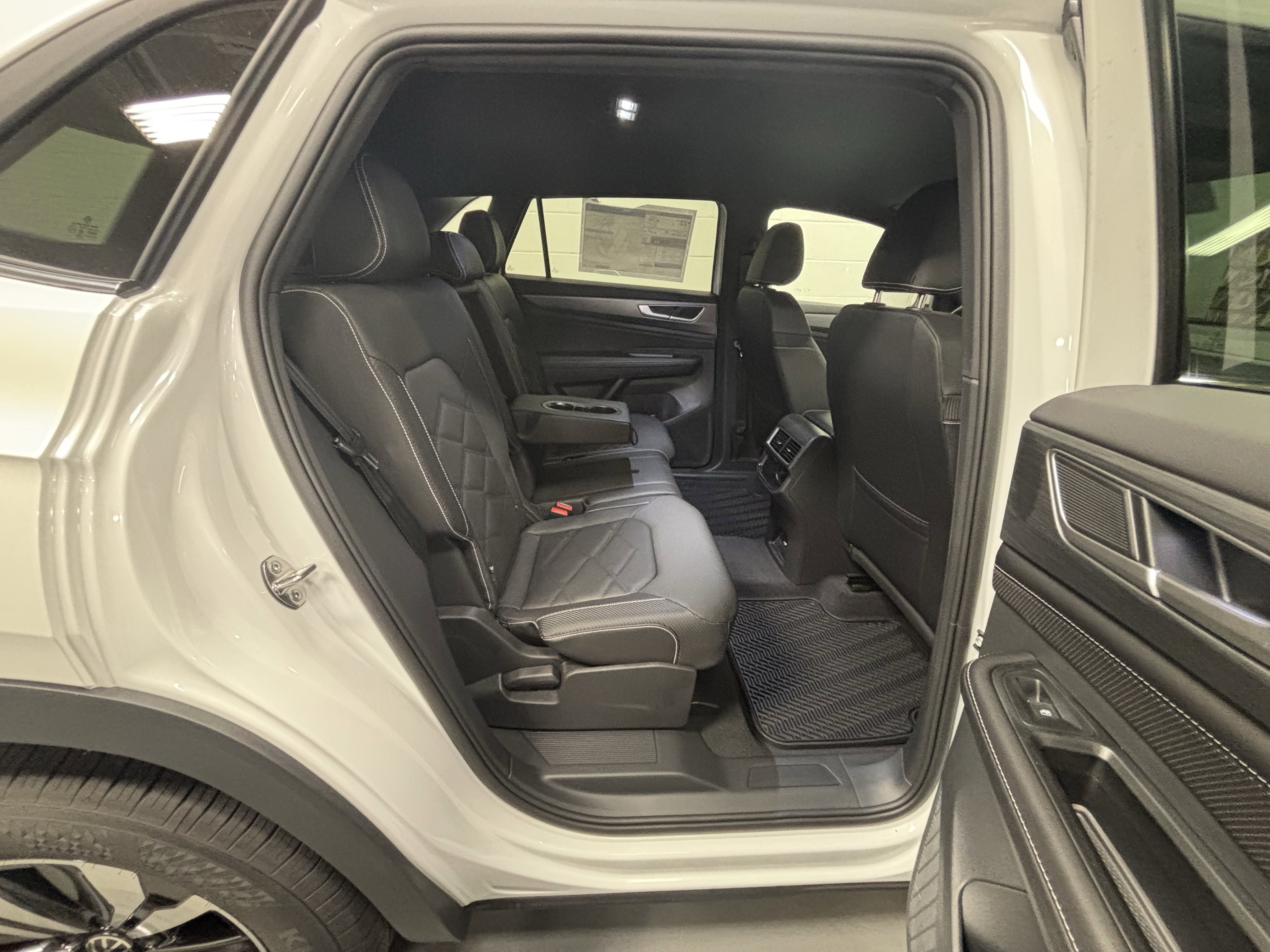 2026 Volkswagen Atlas Cross Sport 2.0T SE