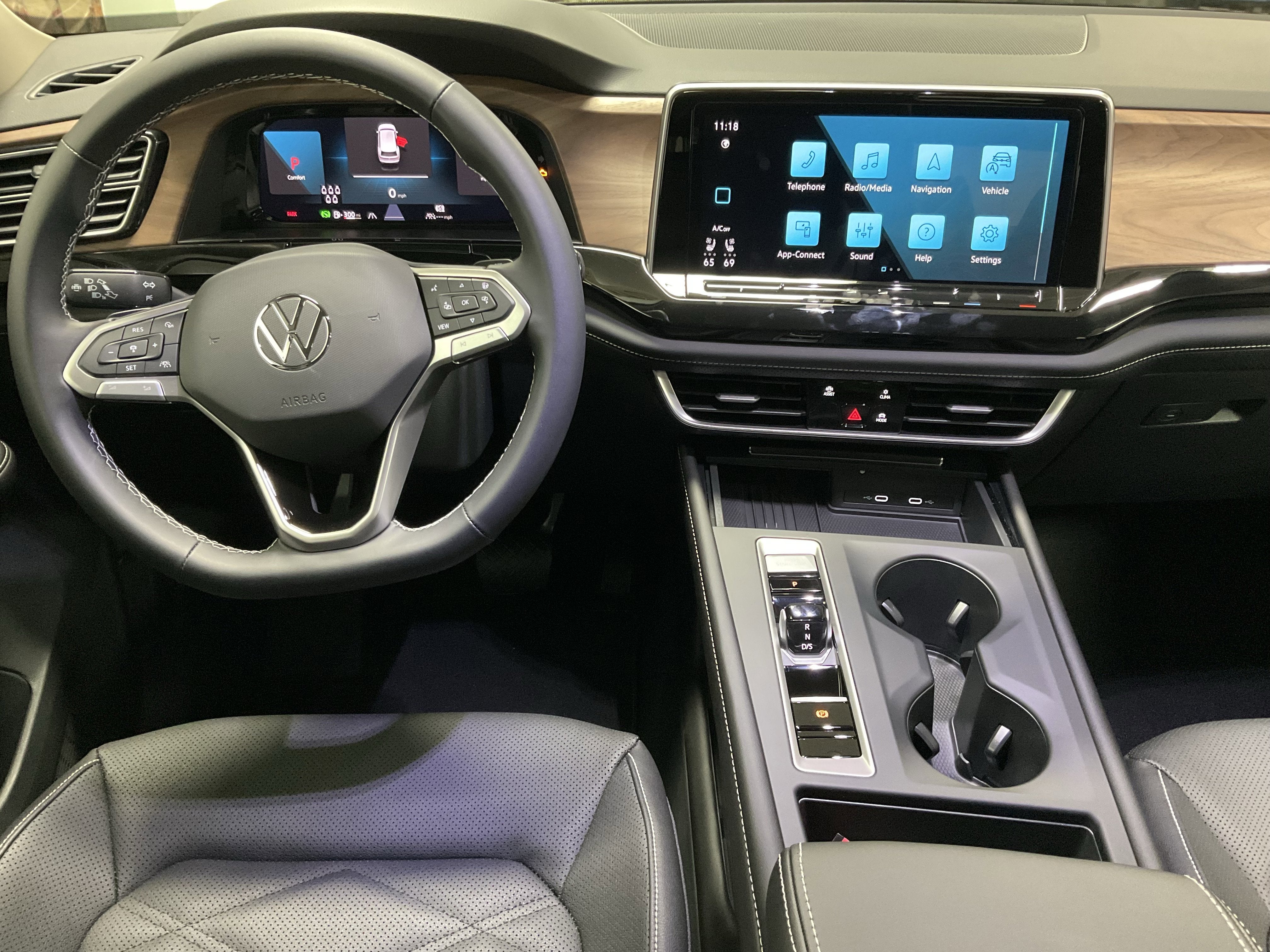 2026 Volkswagen Atlas 2.0T SE