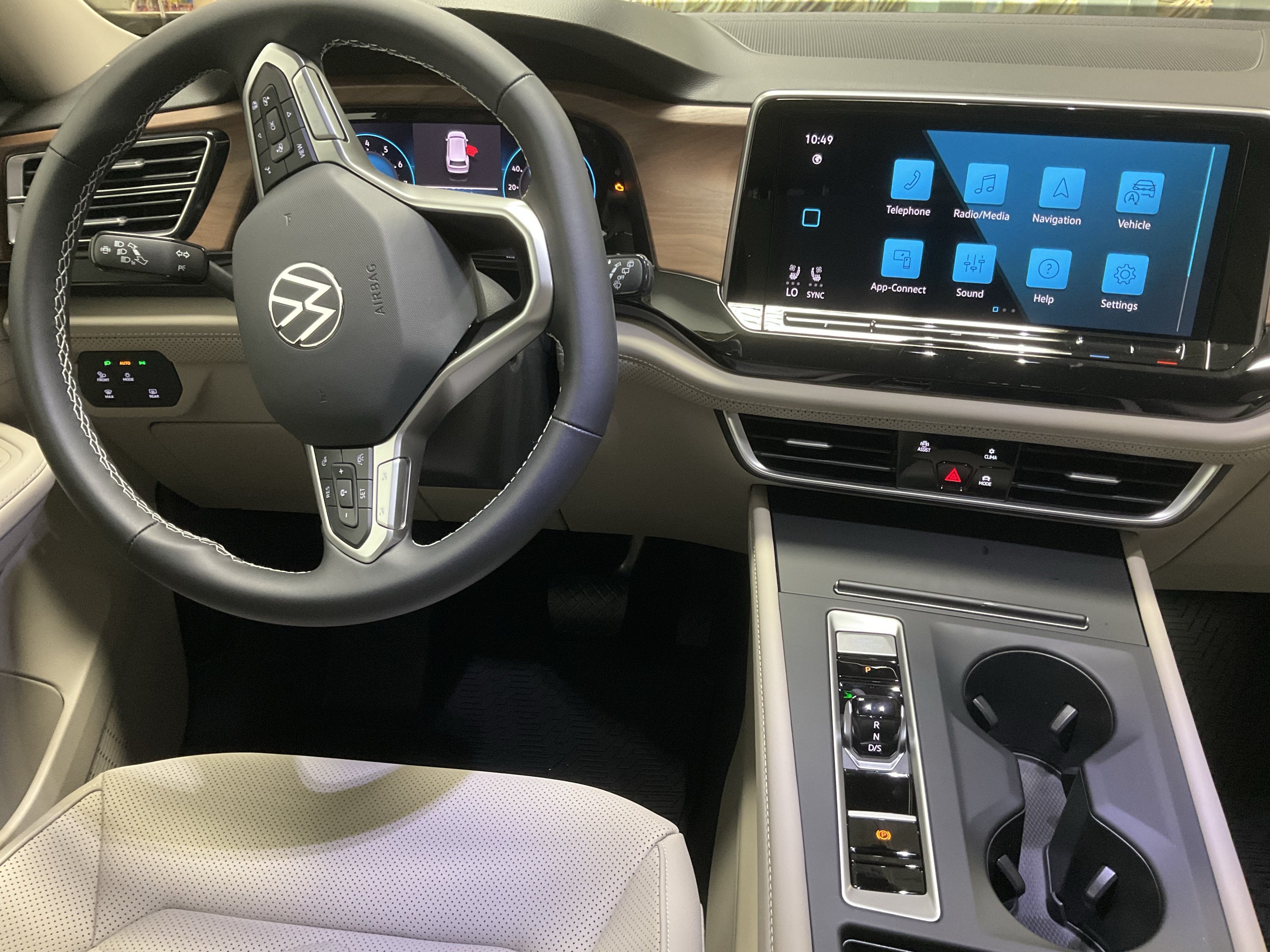 2026 Volkswagen Atlas 2.0T SE