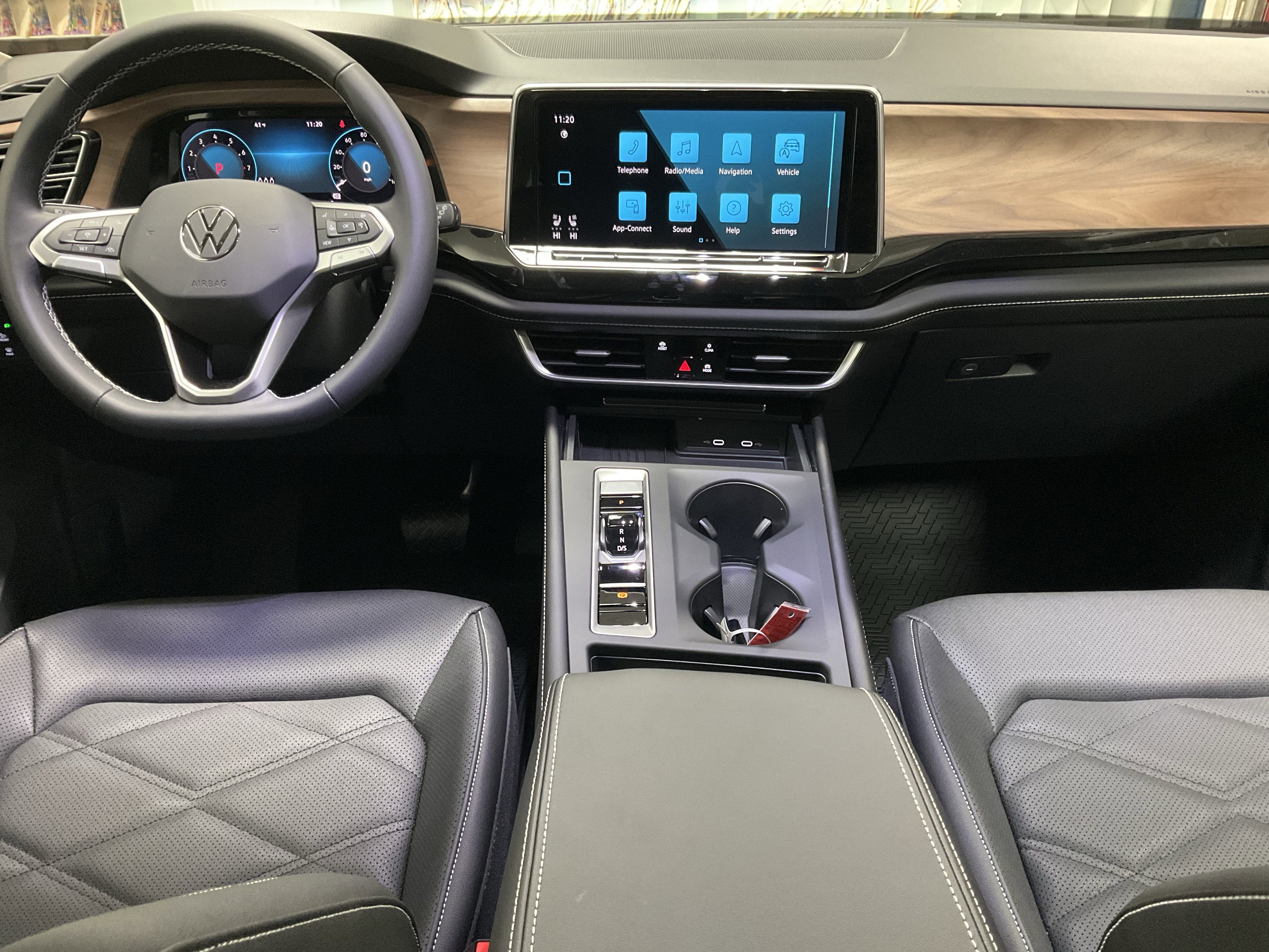 2026 Volkswagen Atlas 2.0T SE